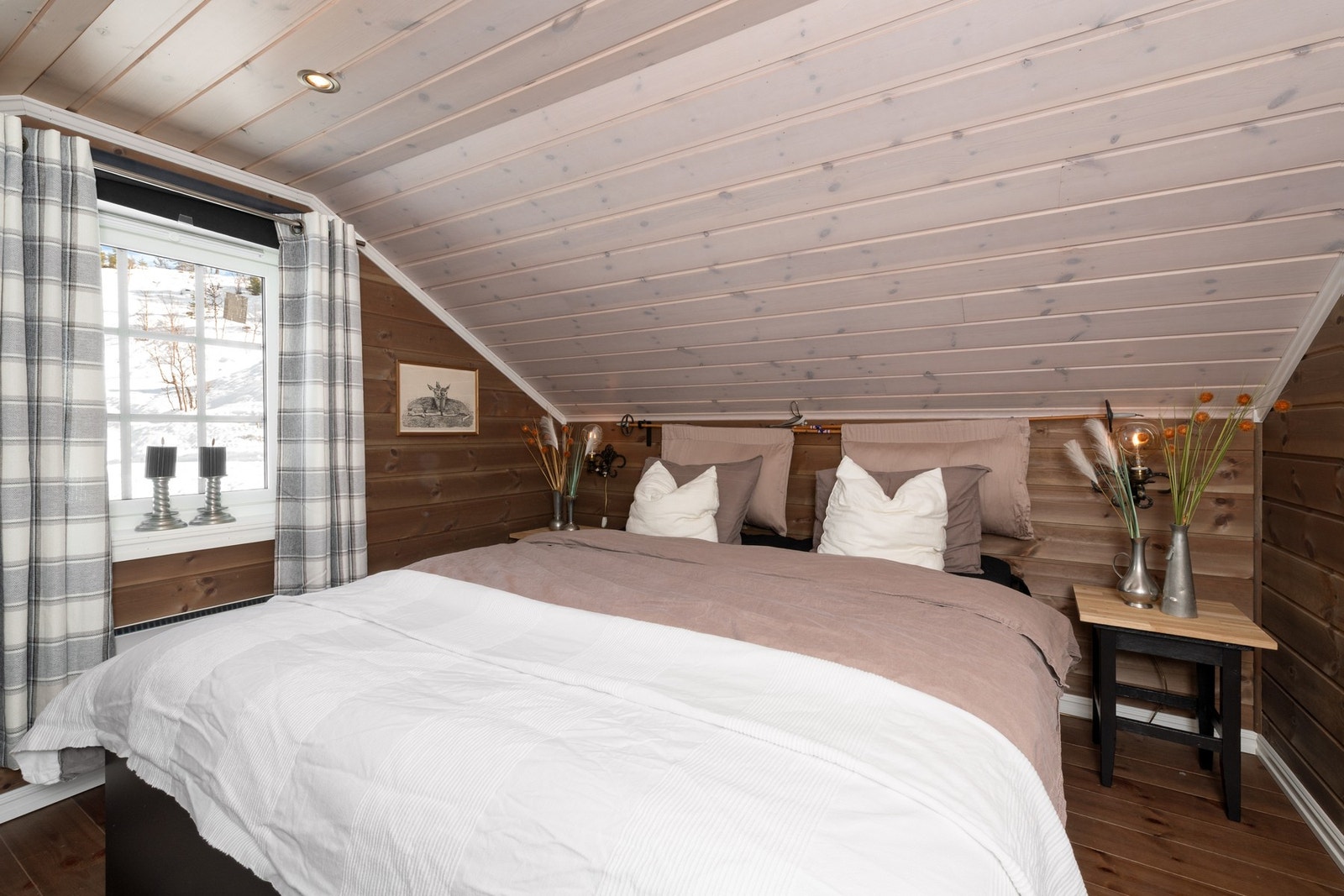 Hemsrom 1 er innredet med dobbeltseng. Galleribilde