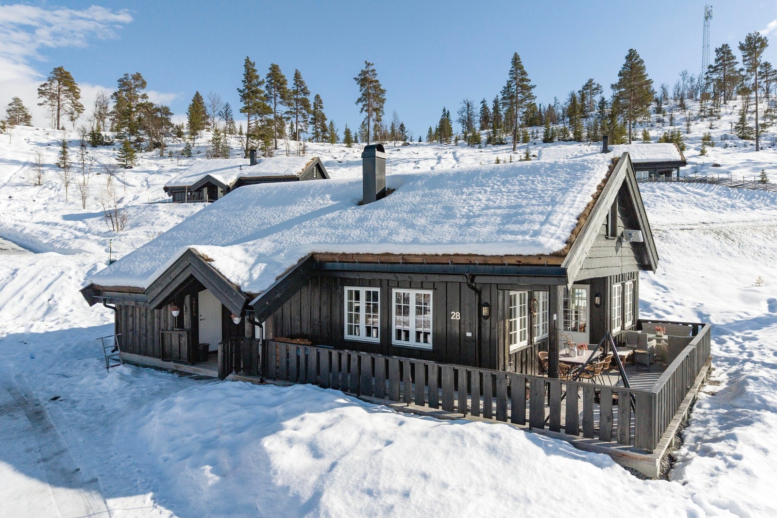 Privatmegleren Hallingdal v/ Thea Viko Eidsgård har gleden av å presentere Trollsetlie 28! Foto: Per Andre Andresen Galleribilde