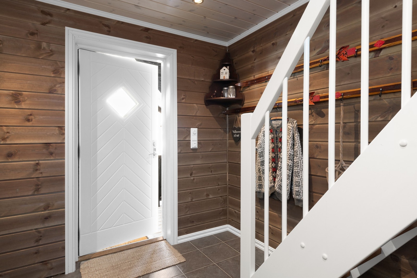 Trappen opp til hemsen med et gulvareal på 41 kvm. Galleribilde