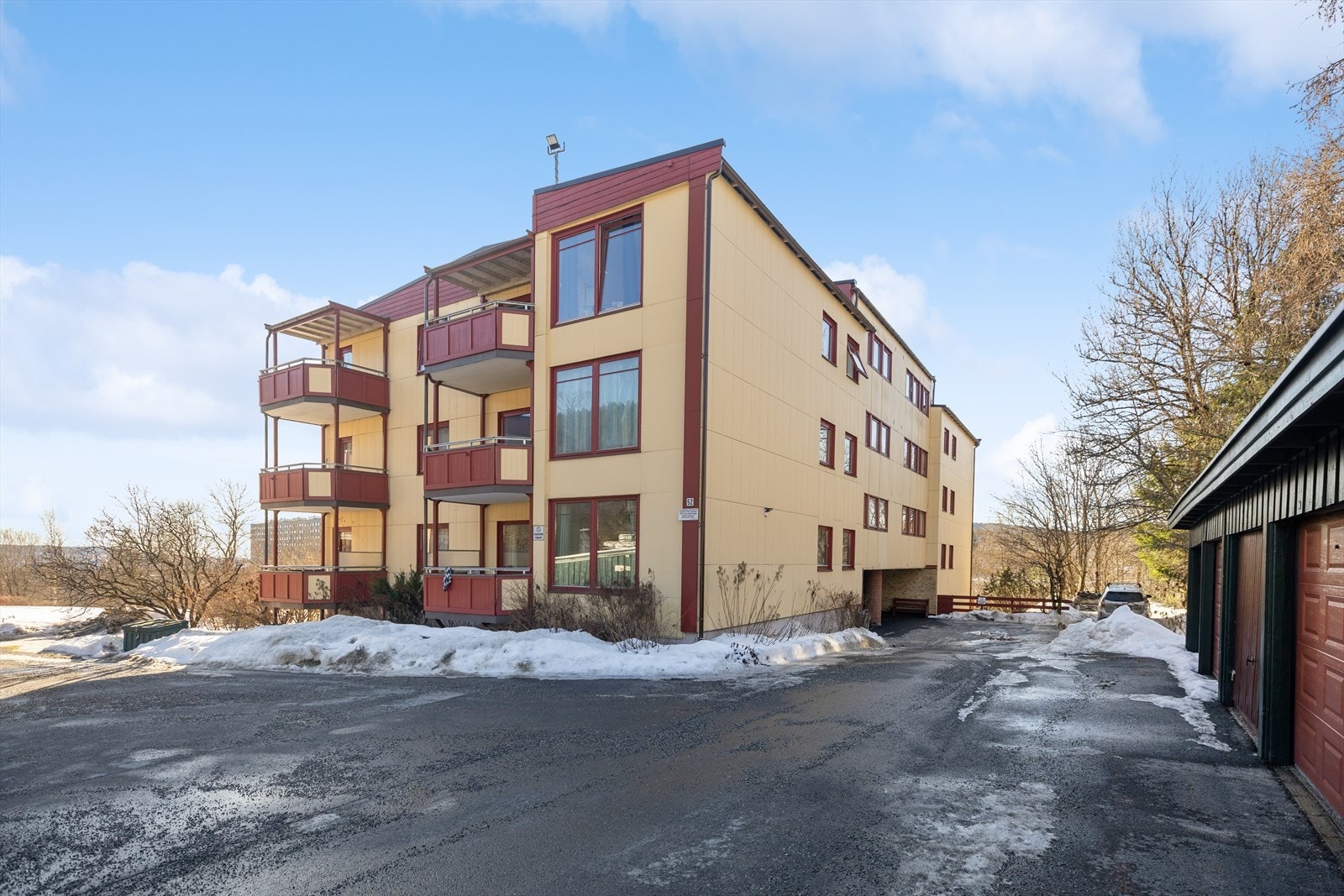 DNB Eiendom v/Hassan Rehman ønsker velkommen til Bergensveien 52A! Galleribilde