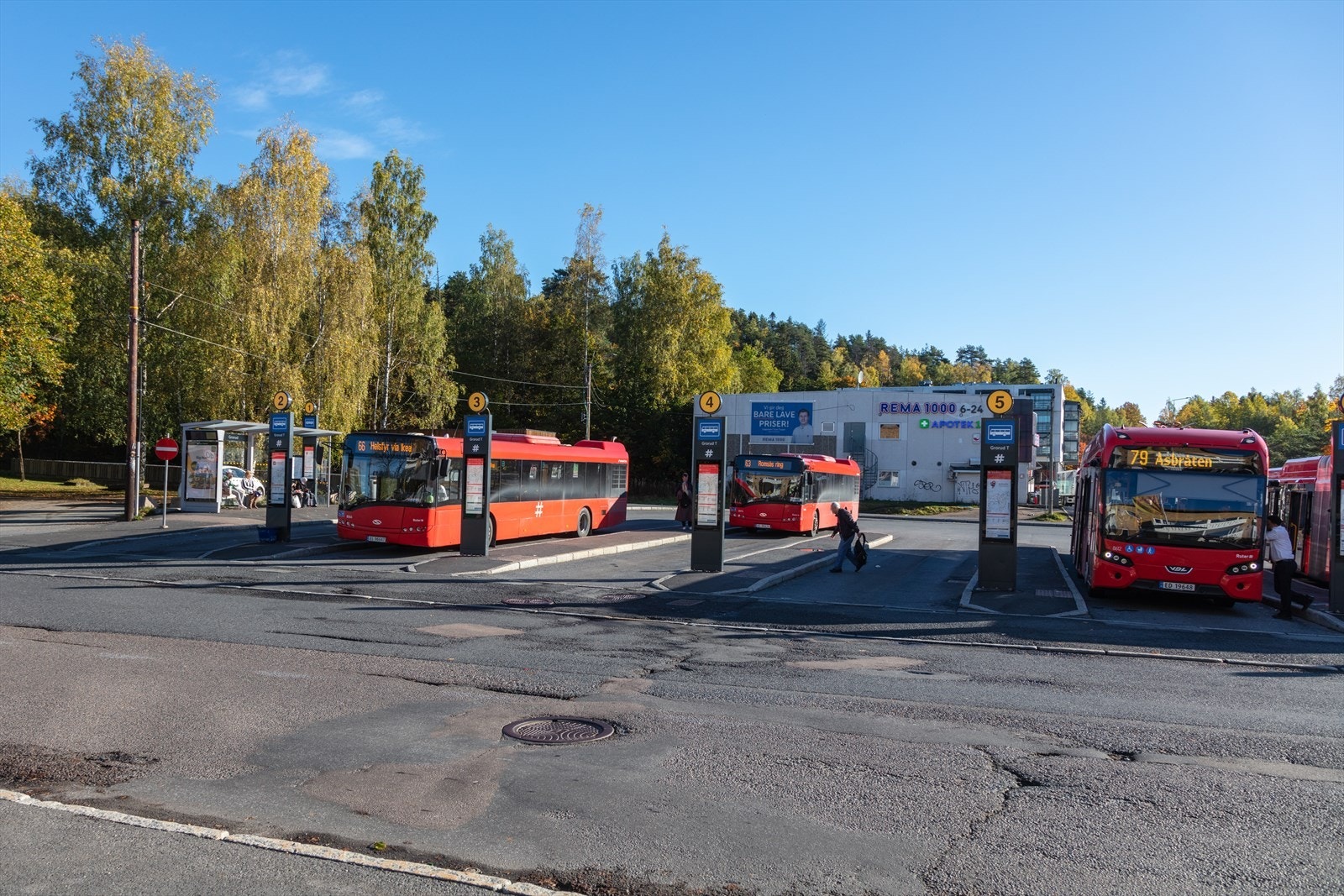 Gangavstand til bussholdeplassene ved Grorud T med hyppige avganger Galleribilde