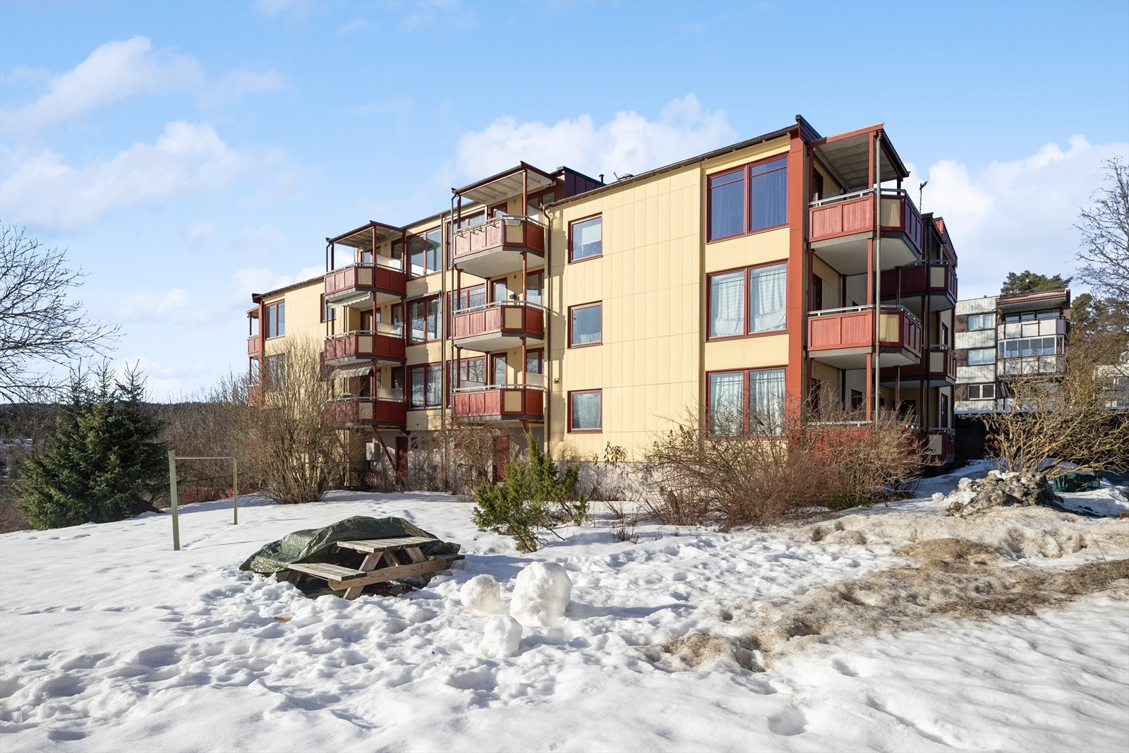 Selveierleilighet fra 1965 med attraktiv beliggenhet på øvre Grorud Galleribilde