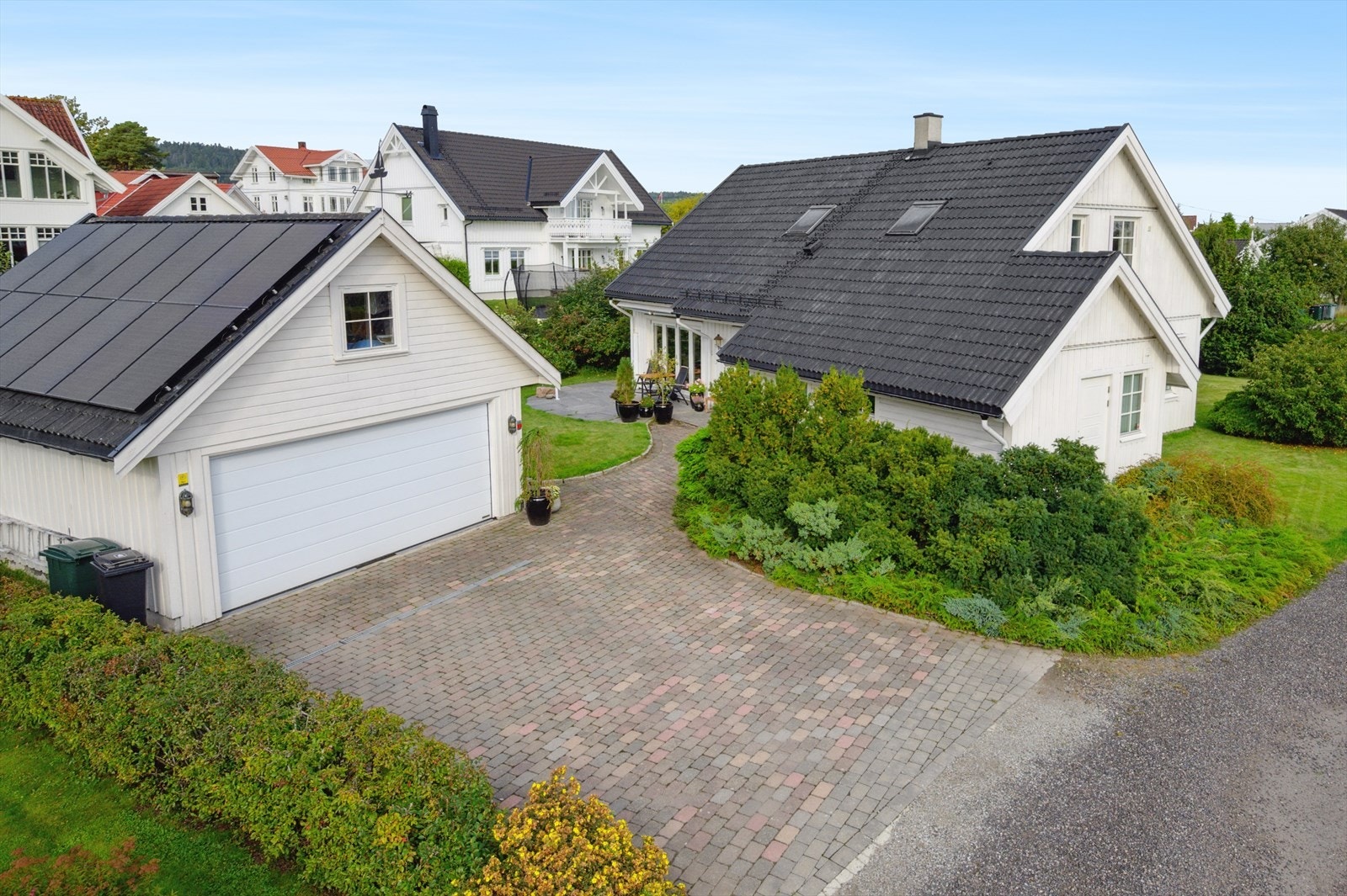 Fredrik Mørch Døviken v/DNB Eiendom har gleden av å presentere Staaks Vei 1! Galleribilde