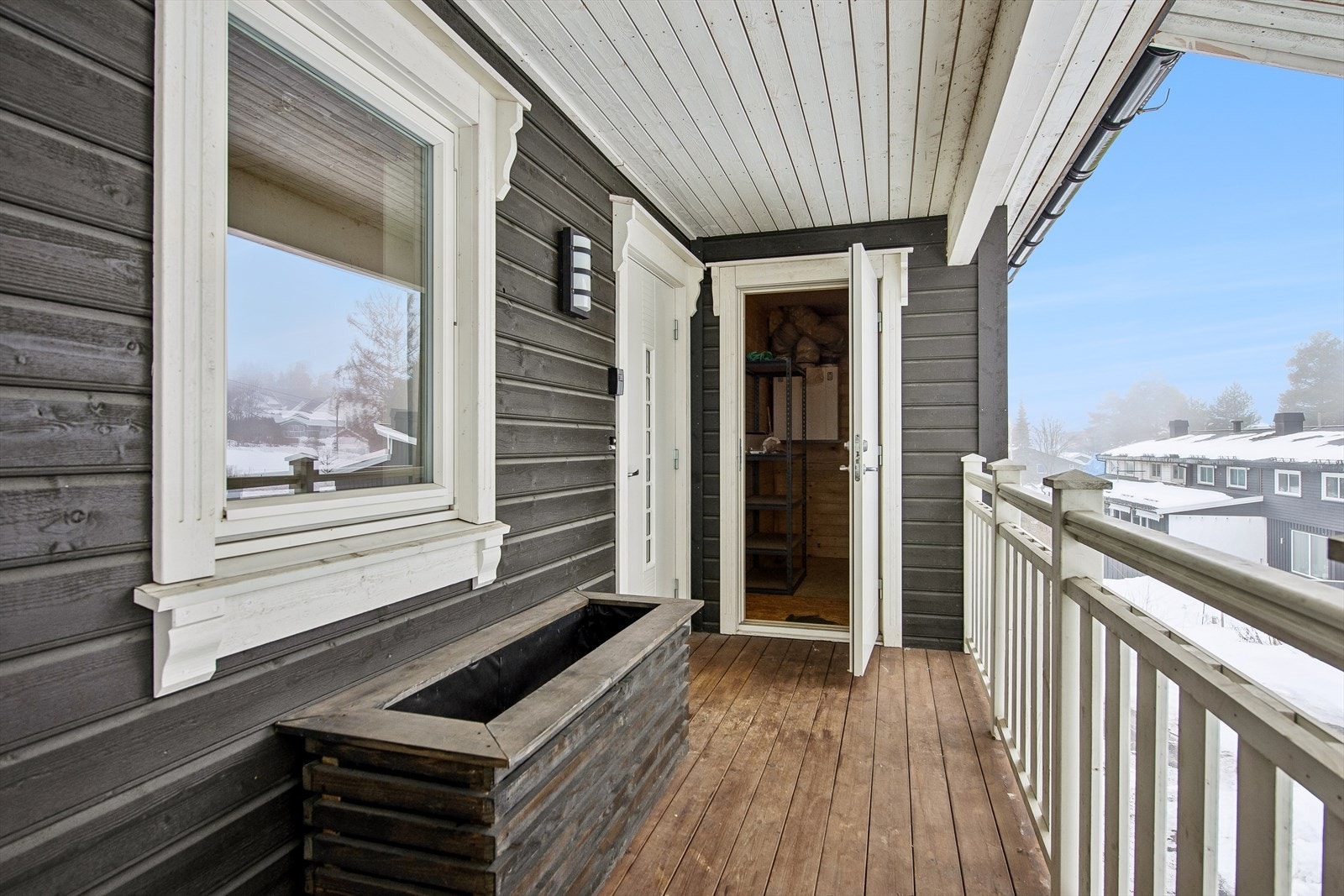 Egen inngang fra svalgang gir en privat og adskilt følelse. Galleribilde