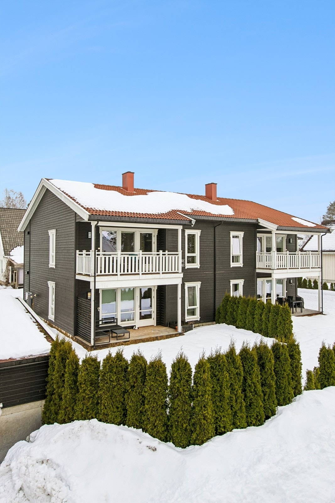 Leiligheten ligger i andre etasje i et boligbygg fra 2015. Galleribilde