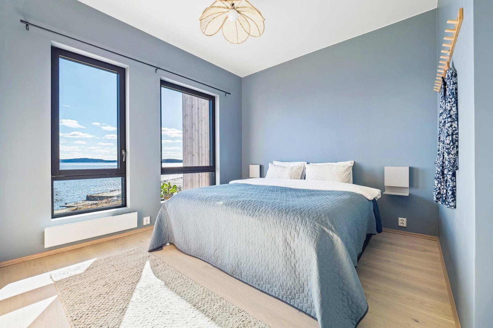 Hovedsoverom - Her våkner man til bølgeskvulp Galleribilde