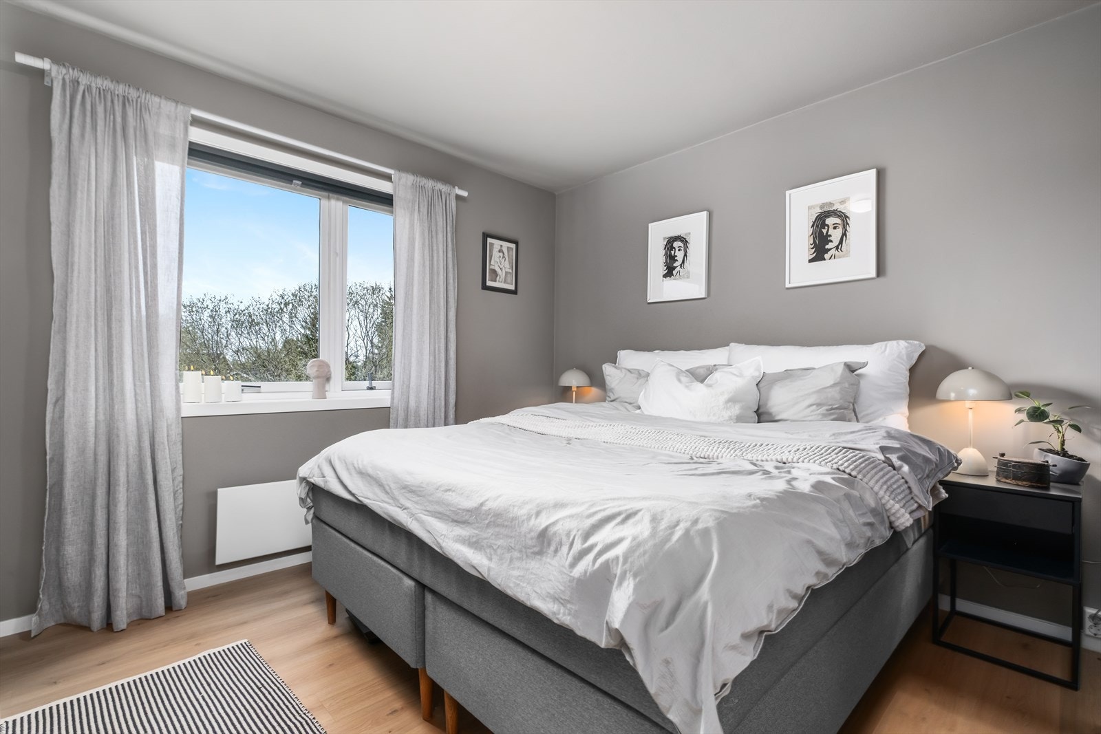 Leiligheten har til sammen tre soverom. Galleribilde