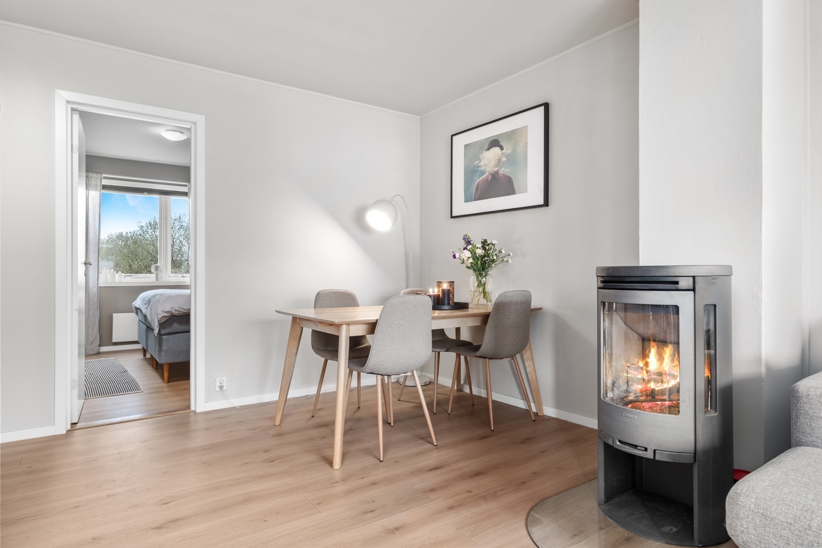 God plass til spisestue. Galleribilde