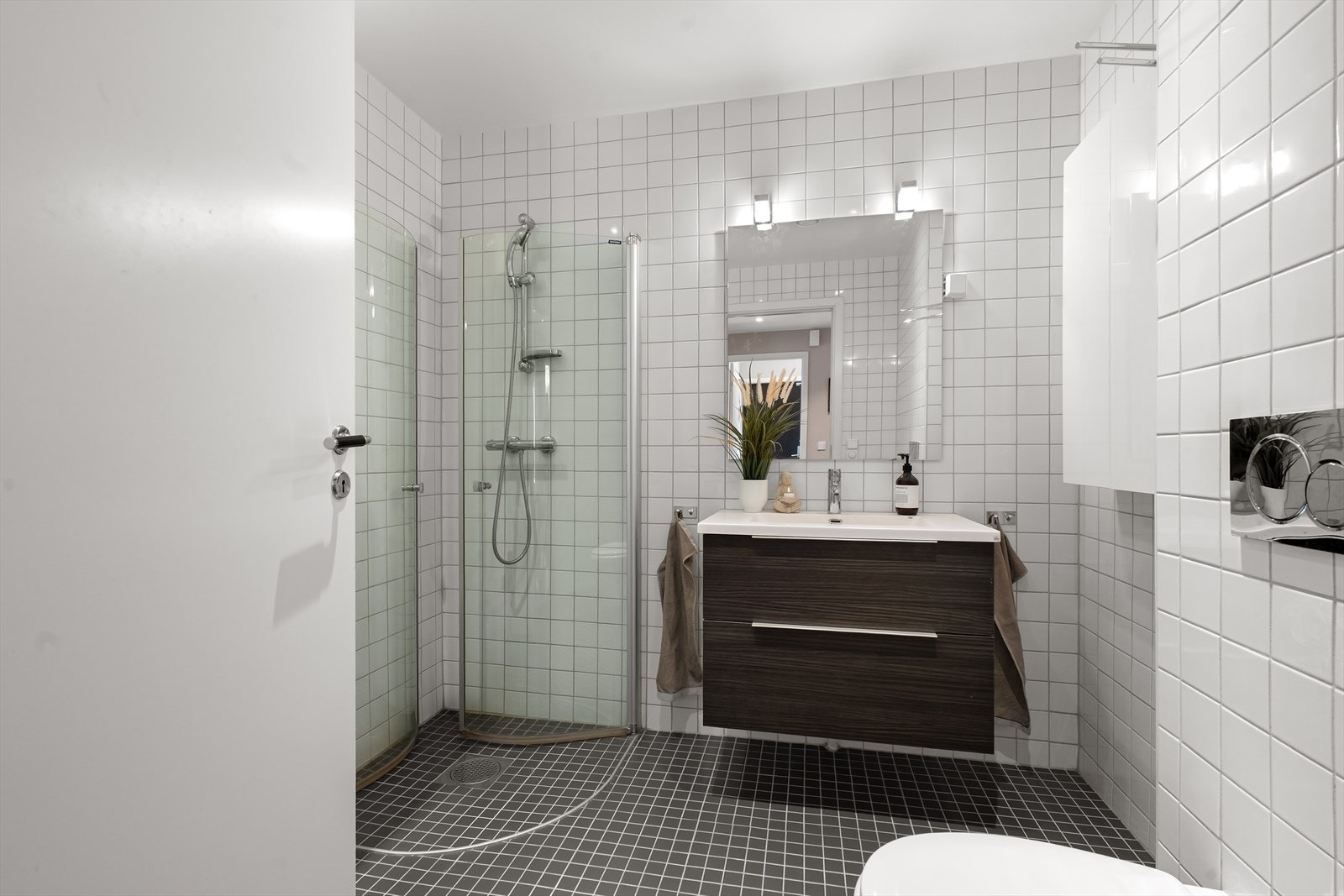 Bad 2 - adkomst fra hall Galleribilde