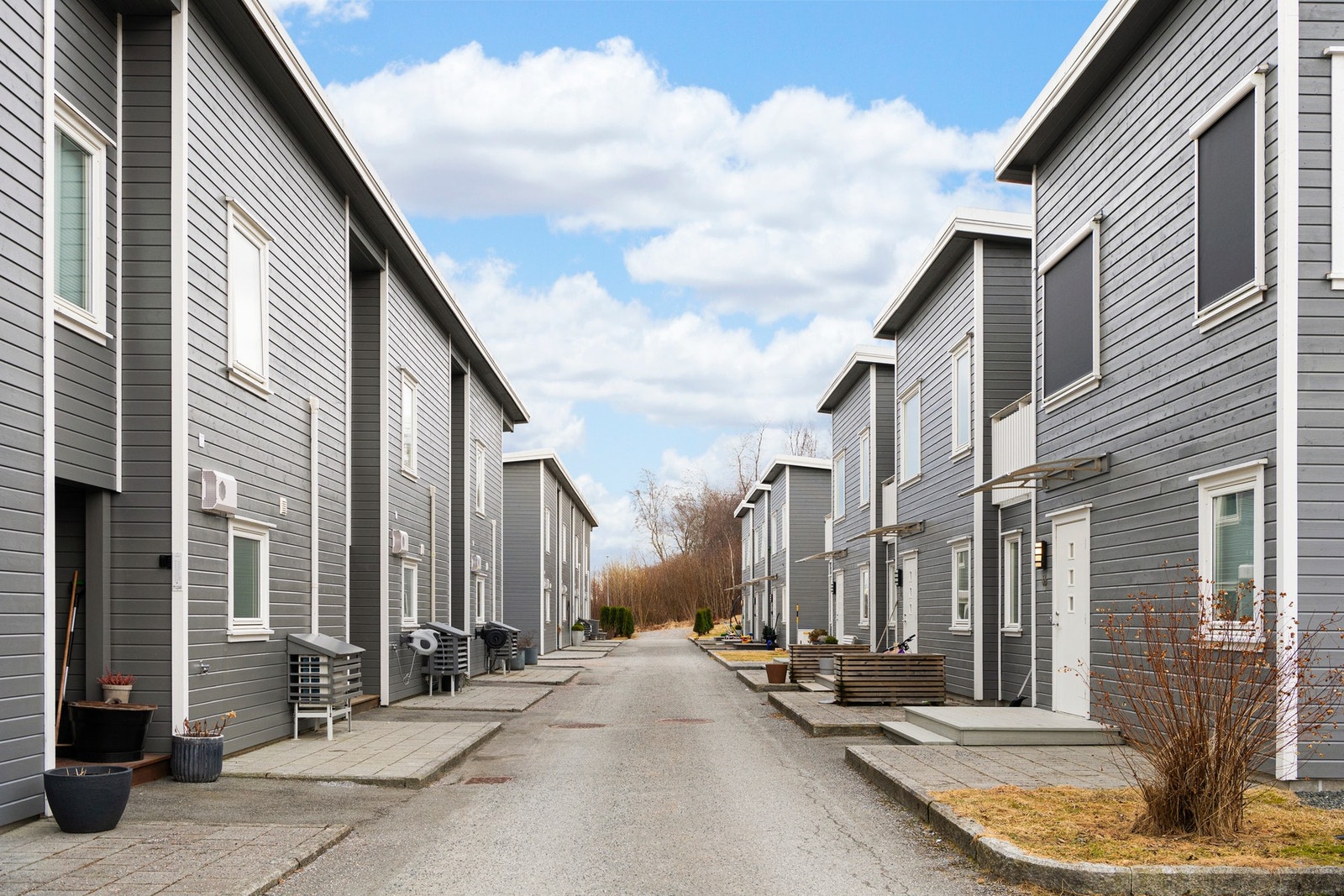 Her blir du boende i et hyggelig nabolag og barnevennlig nabolag Galleribilde