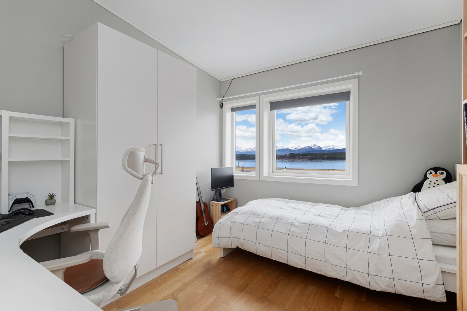 Soverom 3 - Fungerer ypperlig som barnerom, gjesterom eller kontor - Her er mulighetene mange Galleribilde