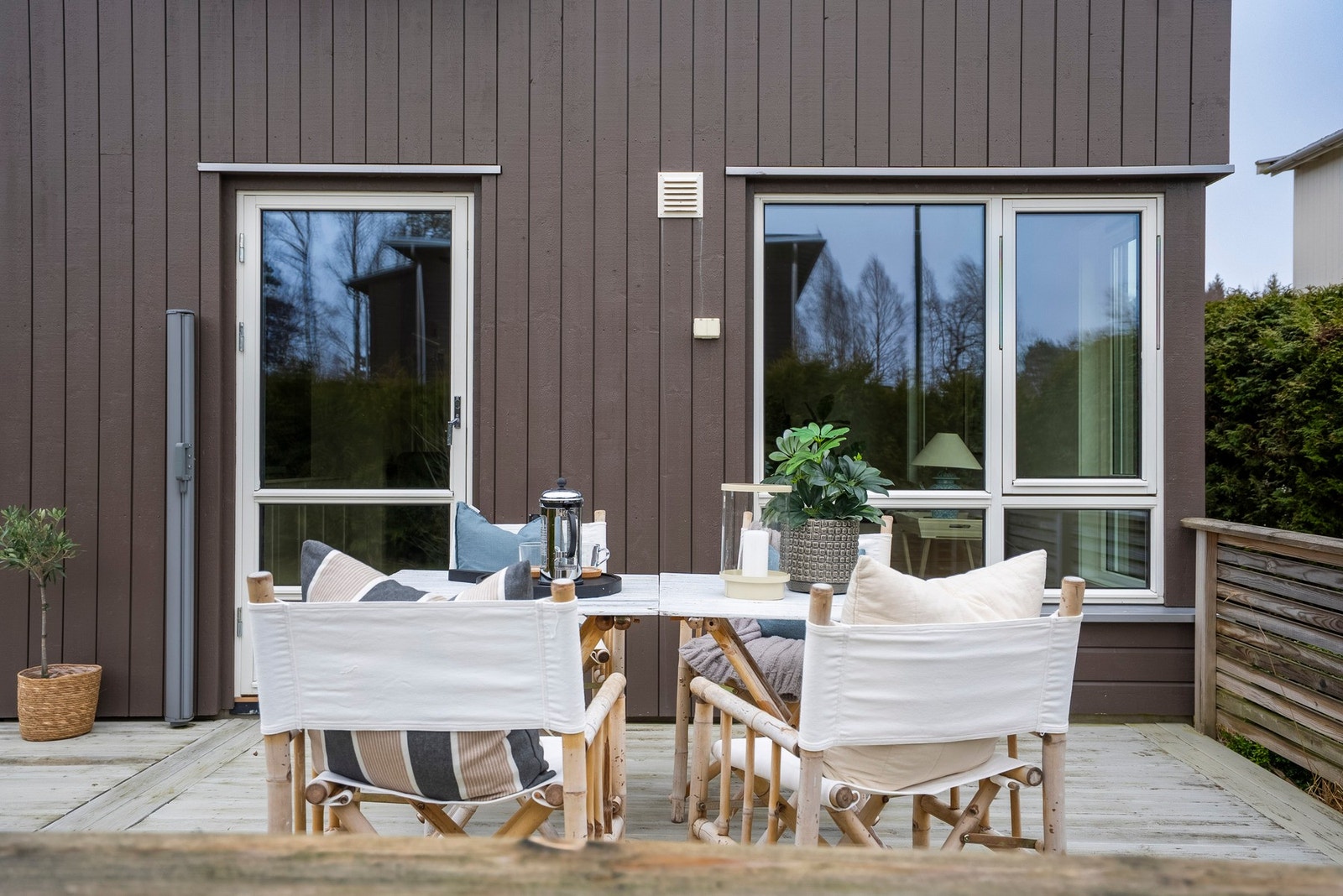 Her kan du enkelt flytte aktiviteter utendørs, enten det er til avslapning, lek eller sosiale sammenkomster Galleribilde