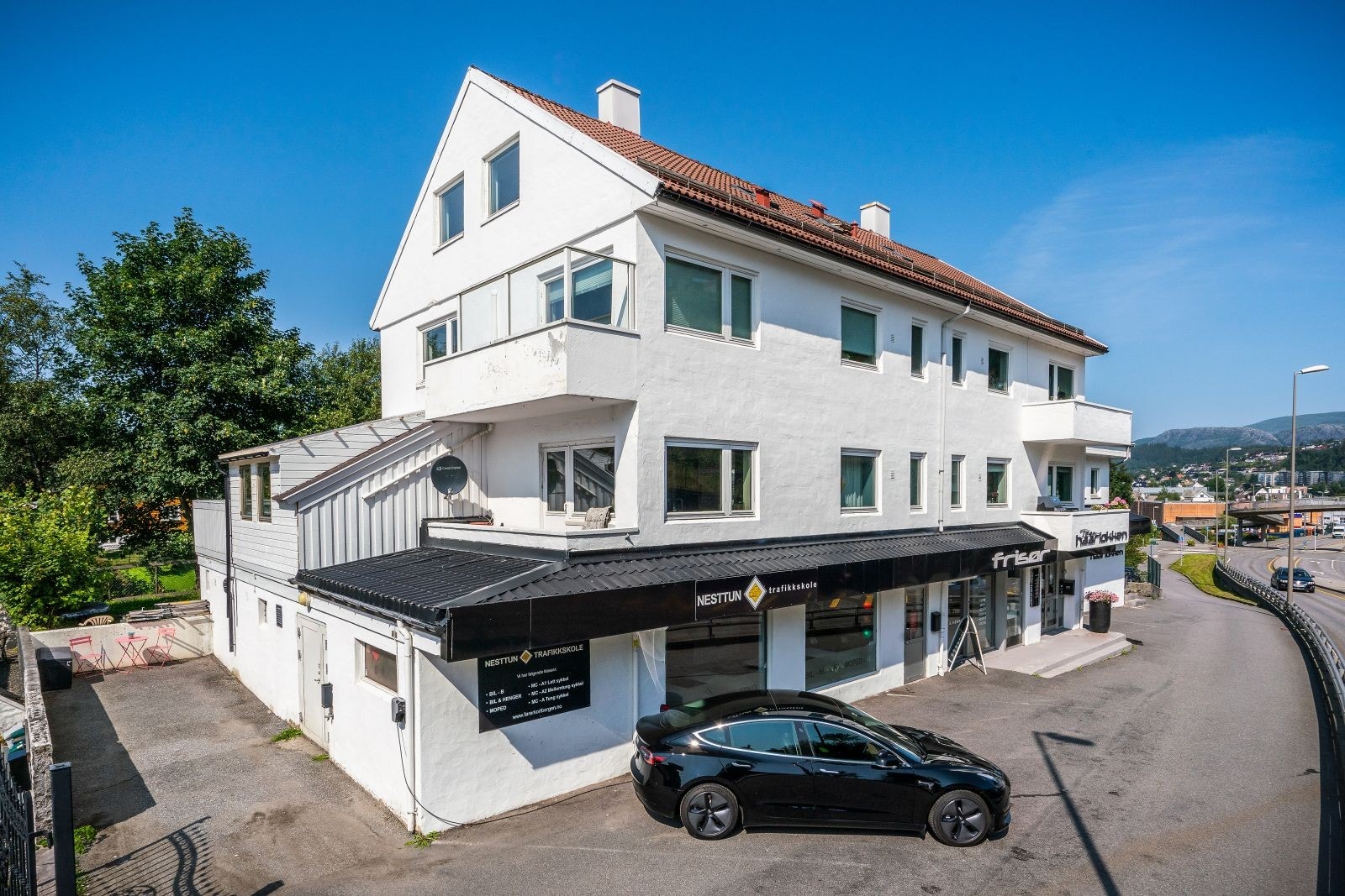 Emera eiendomsmegling ved Stian Sletten presenterer Fanavegen 27! Galleribilde