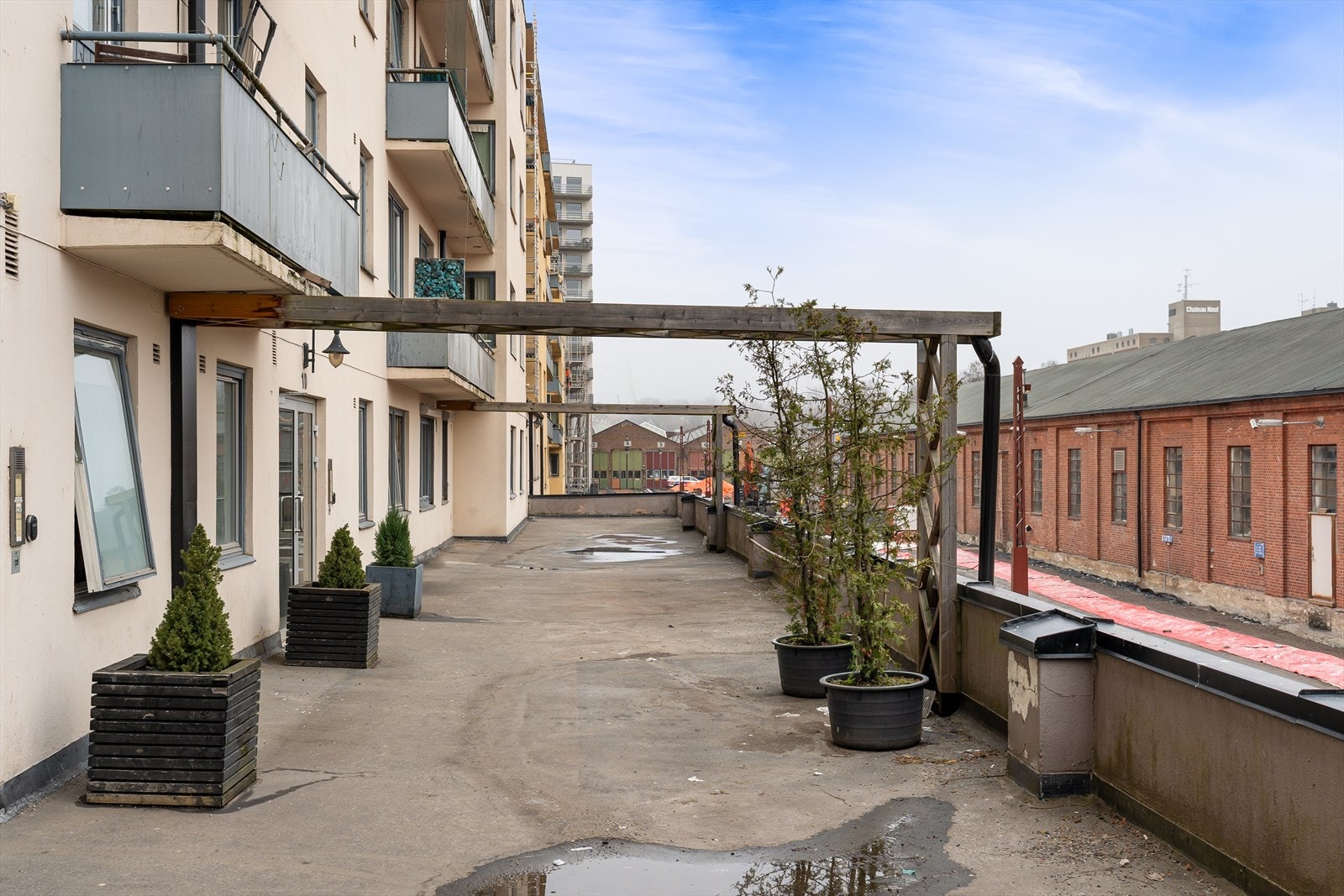 Inngang fra baksiden av bygget. Galleribilde