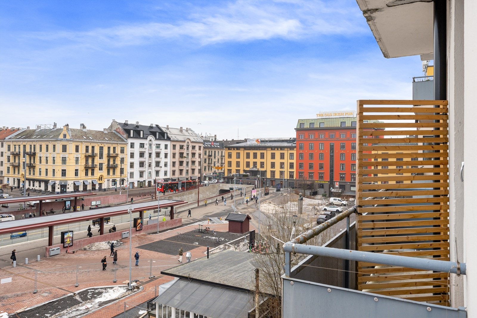 Balkong på ca 1 kvm i nordøstlig retning. Galleribilde