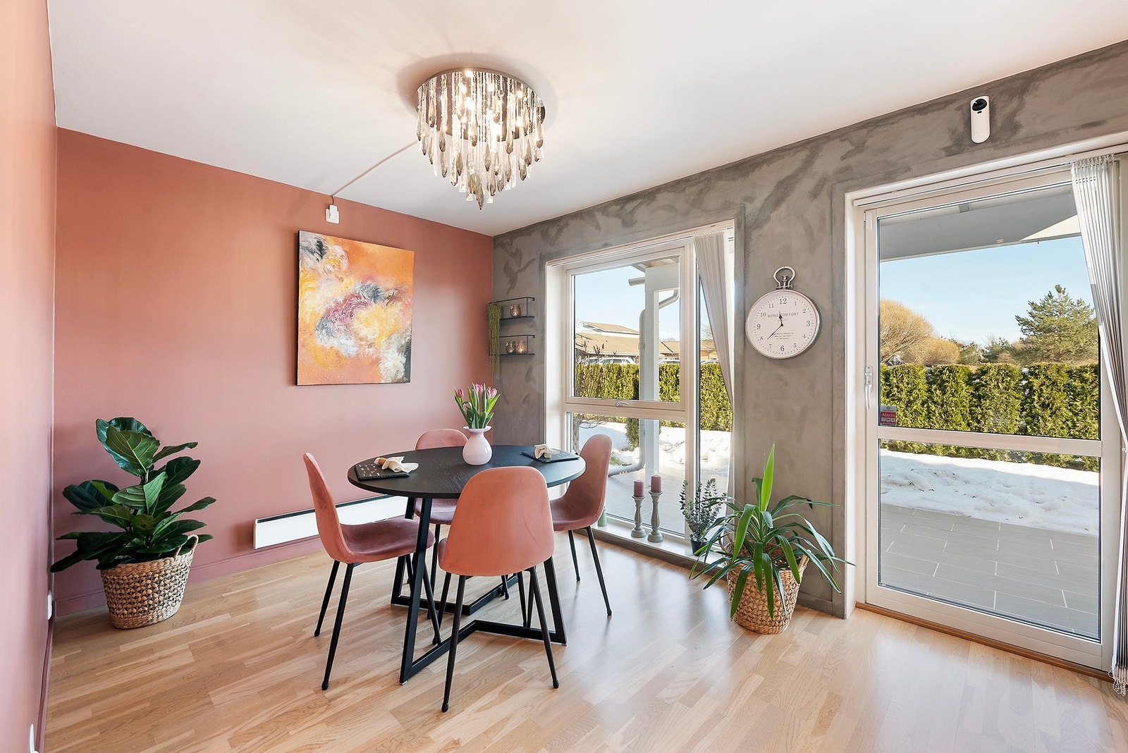 Enebolig beliggende i Stokke med 3 flotte soverom, kort vei til skole, barnehage, turområder og mer Galleribilde