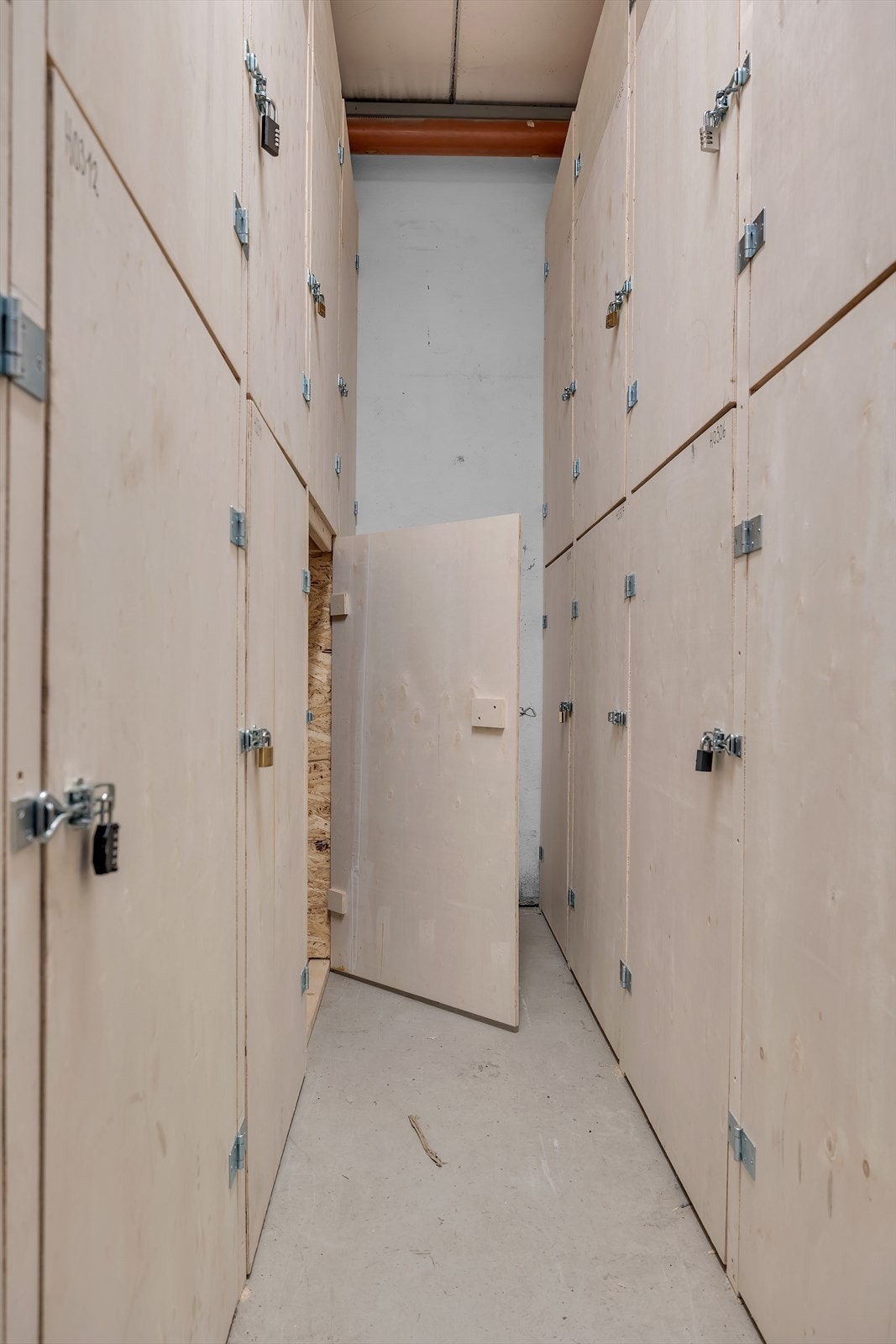 Oppbevaring ved hovedinngang. Galleribilde