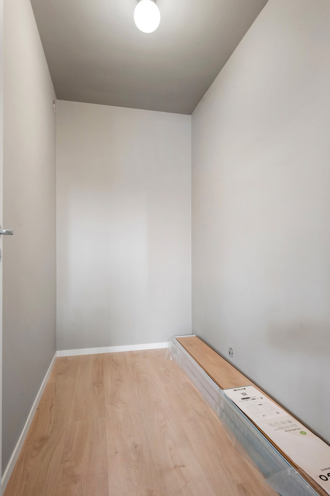 Bod i tilknytning til et av soverommene. I tillegg følger det med en bod i underetasjen. Galleribilde