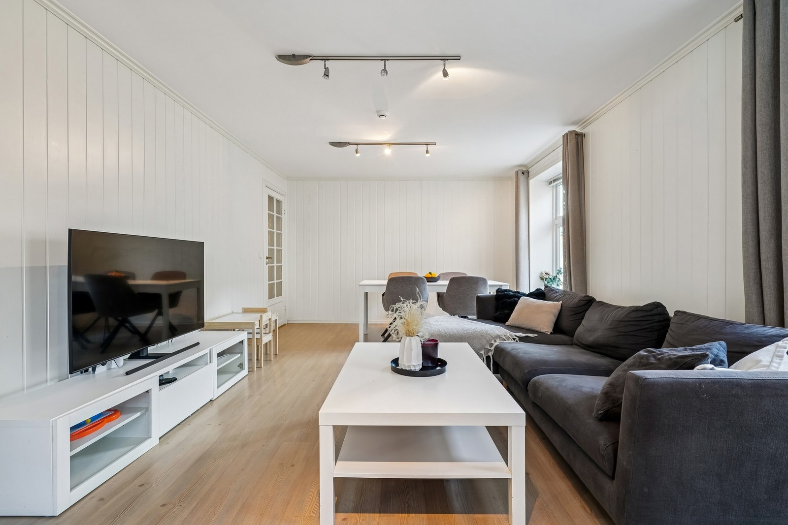 Leiligheten er utleid for kr. 12.000 per mnd. Galleribilde