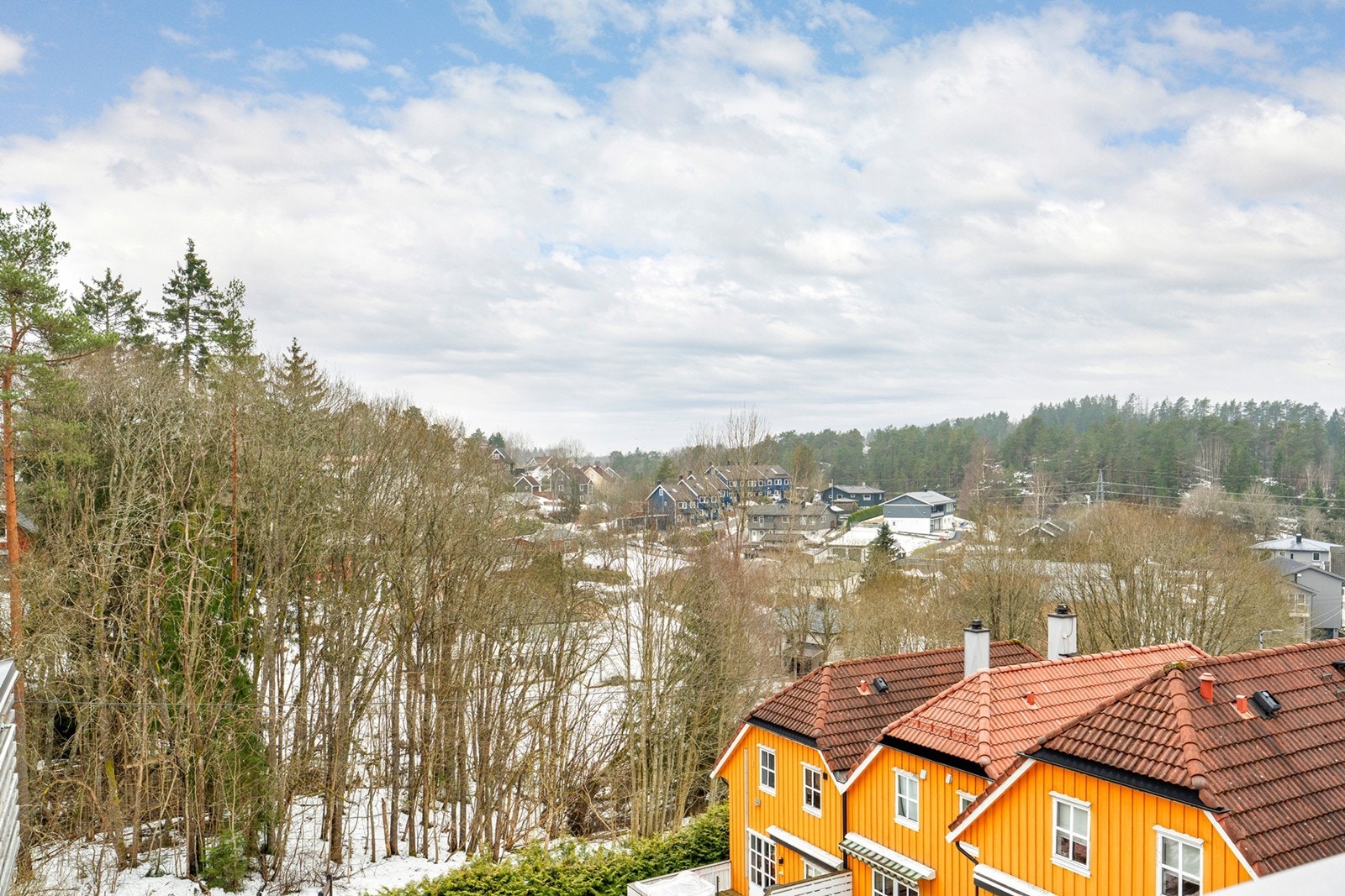 Rolige omgivelser og hyggelig utsikt overområdet. Galleribilde