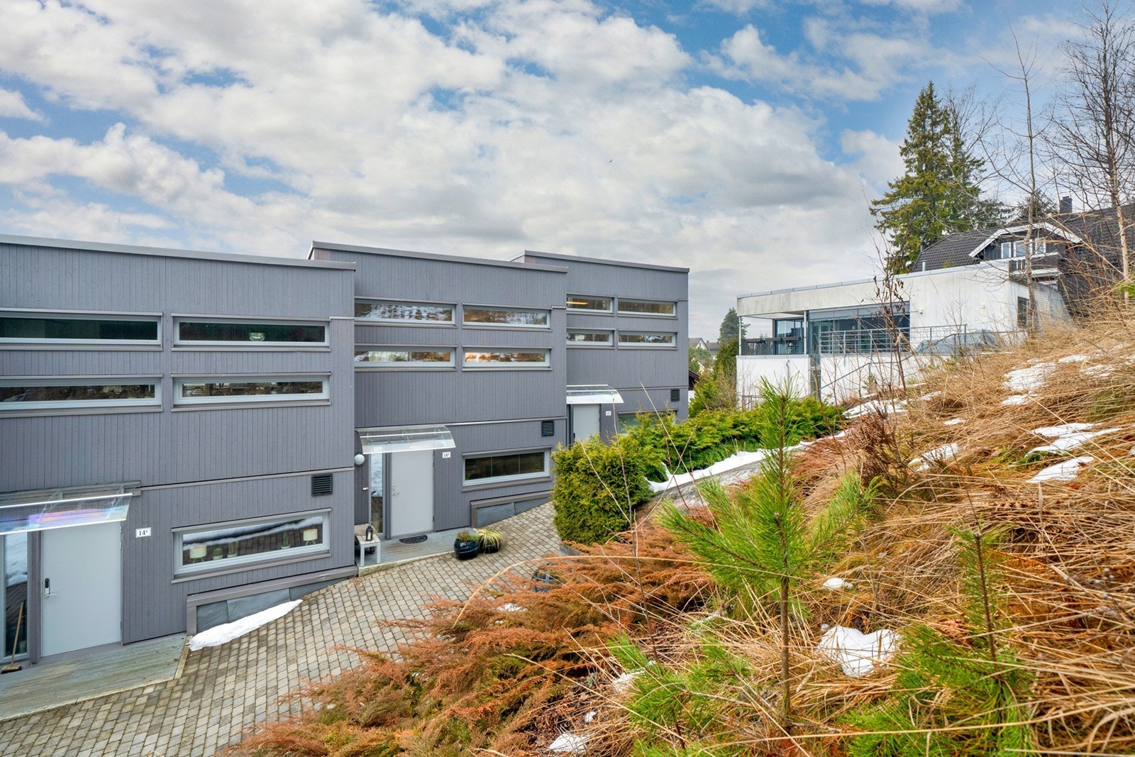 Boligen har en attraktiv beliggenhet med marka som aller nærmeste nabo. Galleribilde