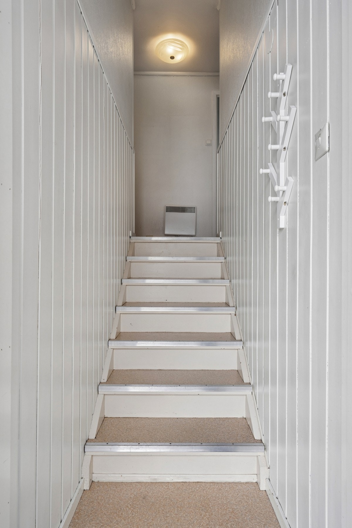 Entré. Leiligheten ligger i 2 etg Galleribilde