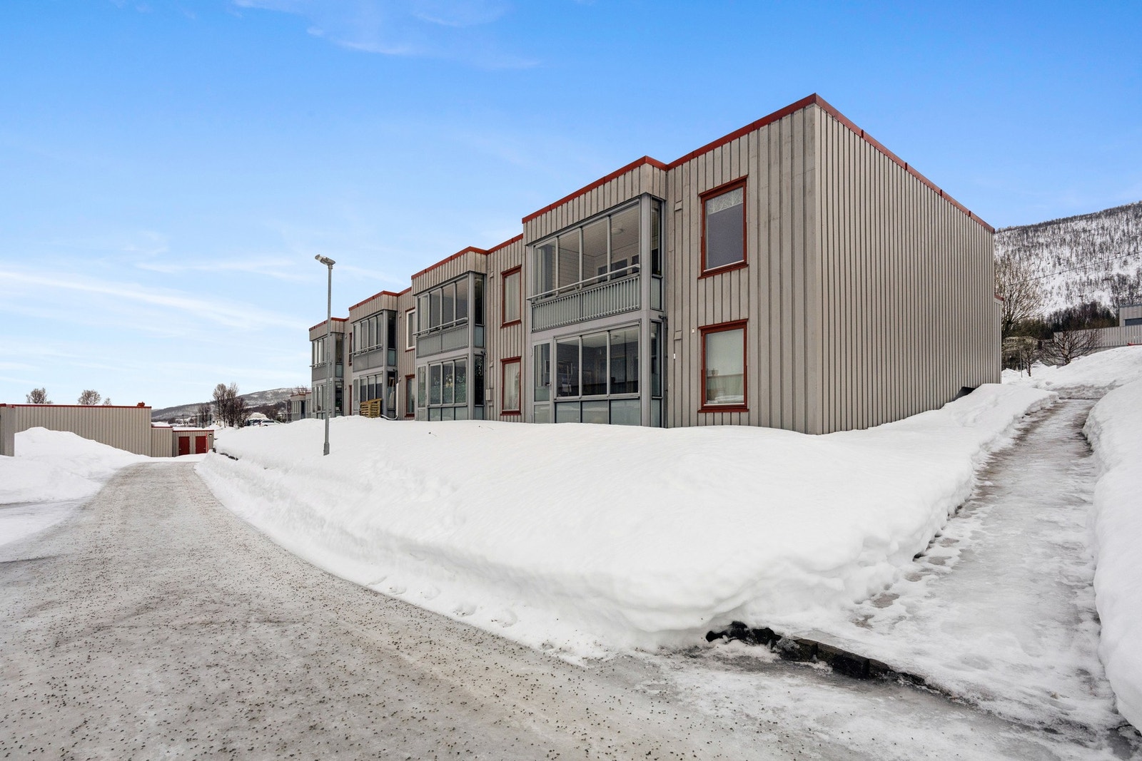 Leiligheten er plasser på sørhjørnet i rekken Galleribilde