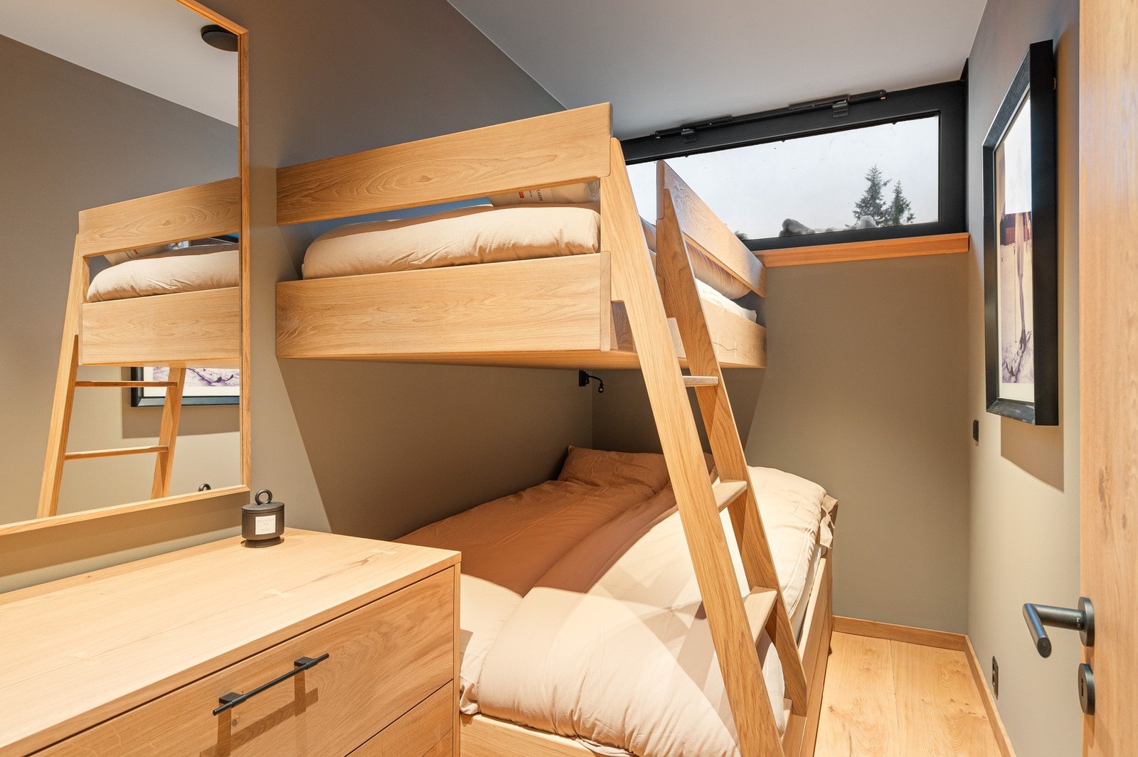 Familiekøysenger på fire av soverommene. Galleribilde