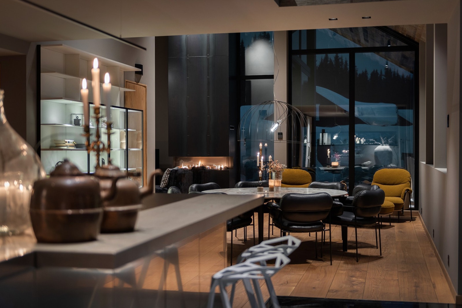 Stuen er deilig og lun med en flott gasspeis fra Italkero. Galleribilde