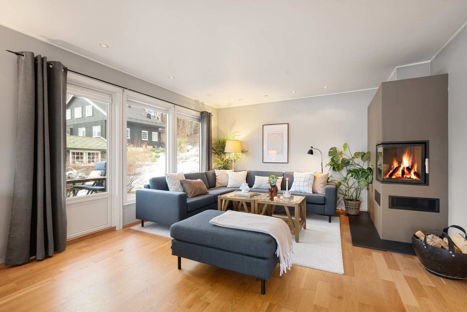 Fra stuedelen er det utgang til terrassen Galleribilde