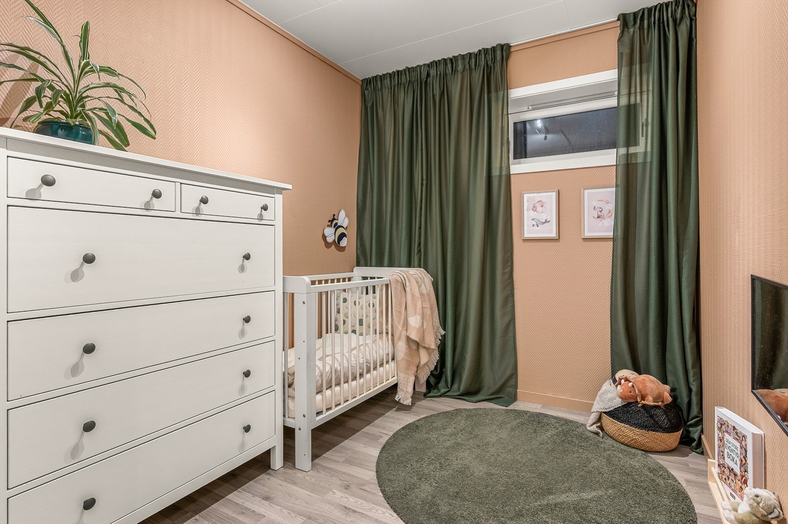 Dette rommet måler ca 6m2 og brukes i dag som ekstra soverom. Galleribilde