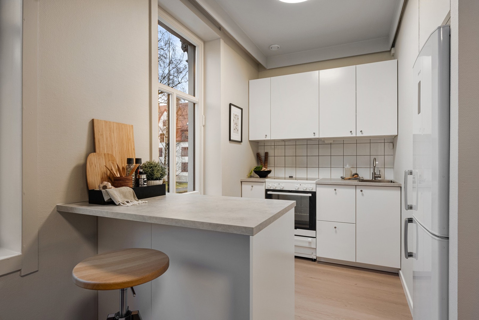 Kjøkkenøy med sitteplass Galleribilde