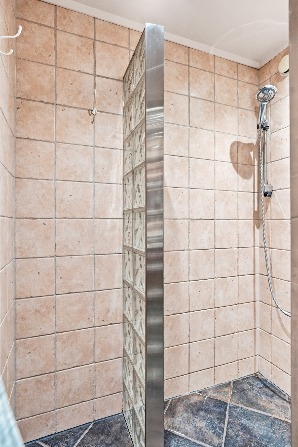 Familiebad i 1.etasje Galleribilde