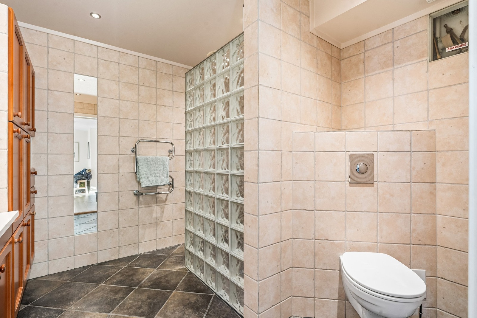 Familiebad i 1.etasje Galleribilde