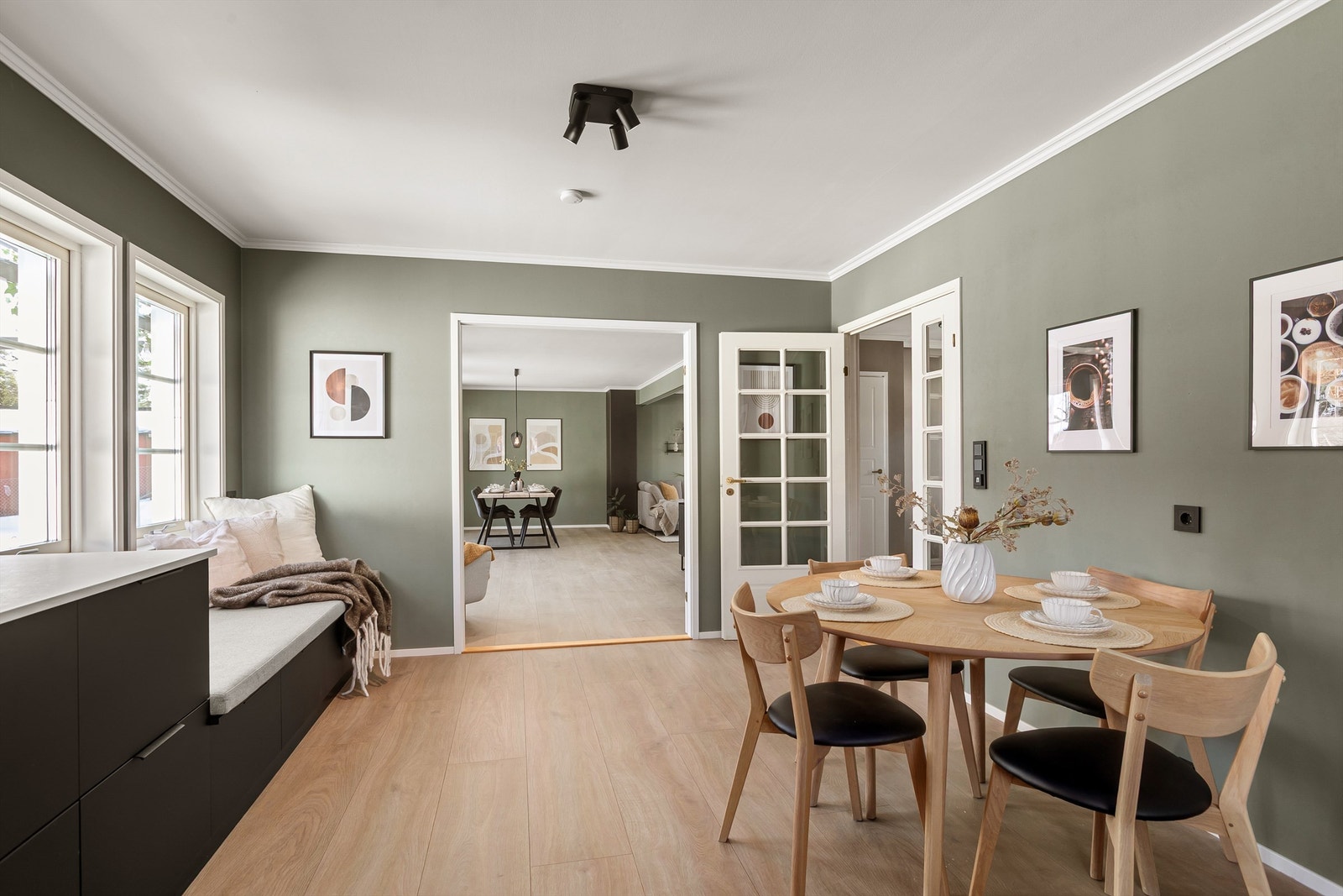 Fra kjøkken mot stue Galleribilde