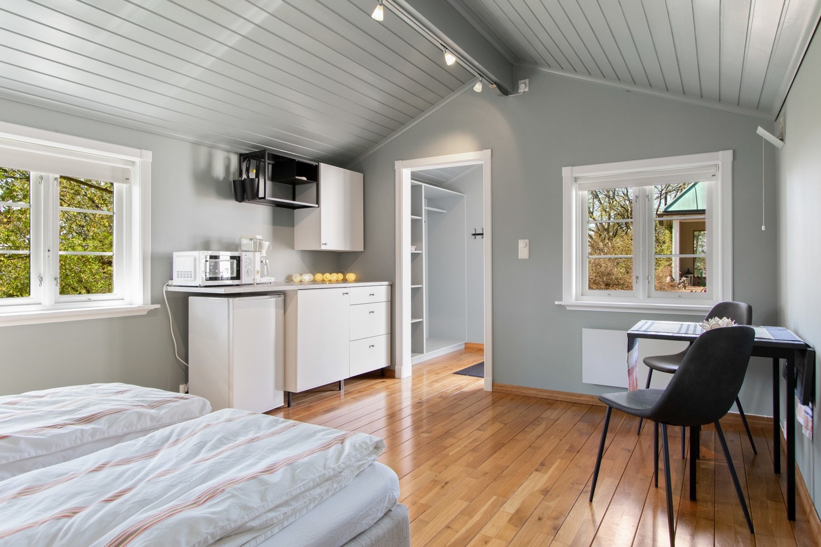 Anneks med stue/kjøkken og bad - Supert når du får gjester! Galleribilde