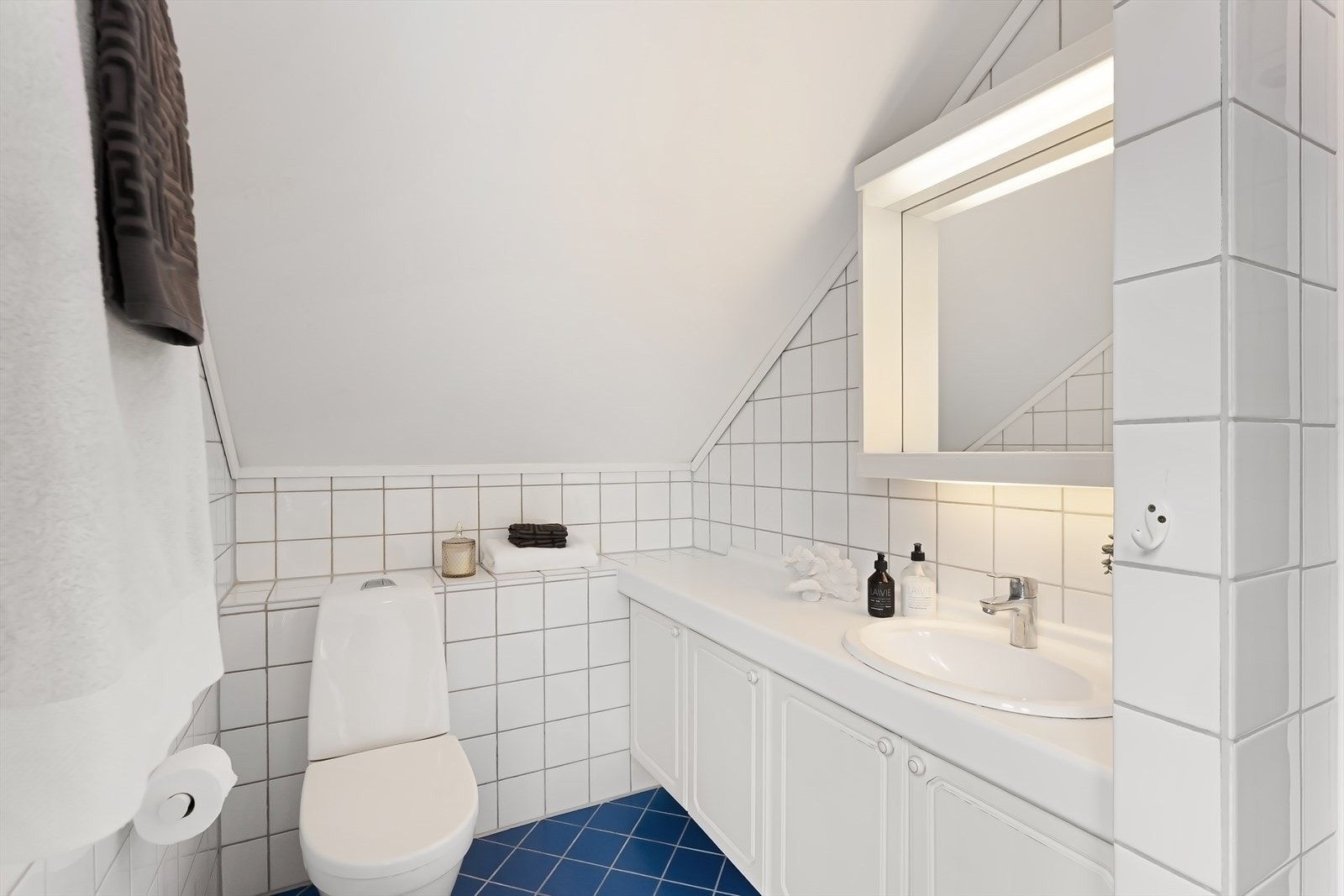 Bad/WC fra hovedsoverom Galleribilde