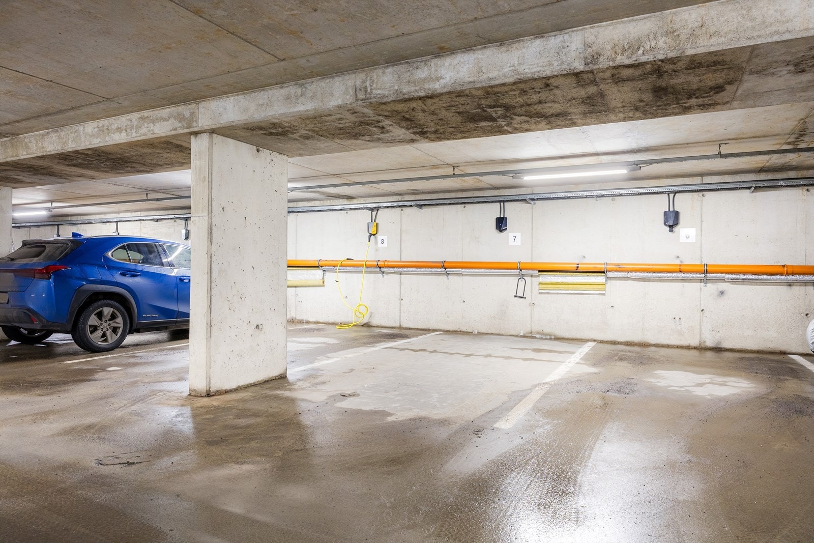 Det medfølger garasjeplass. Galleribilde