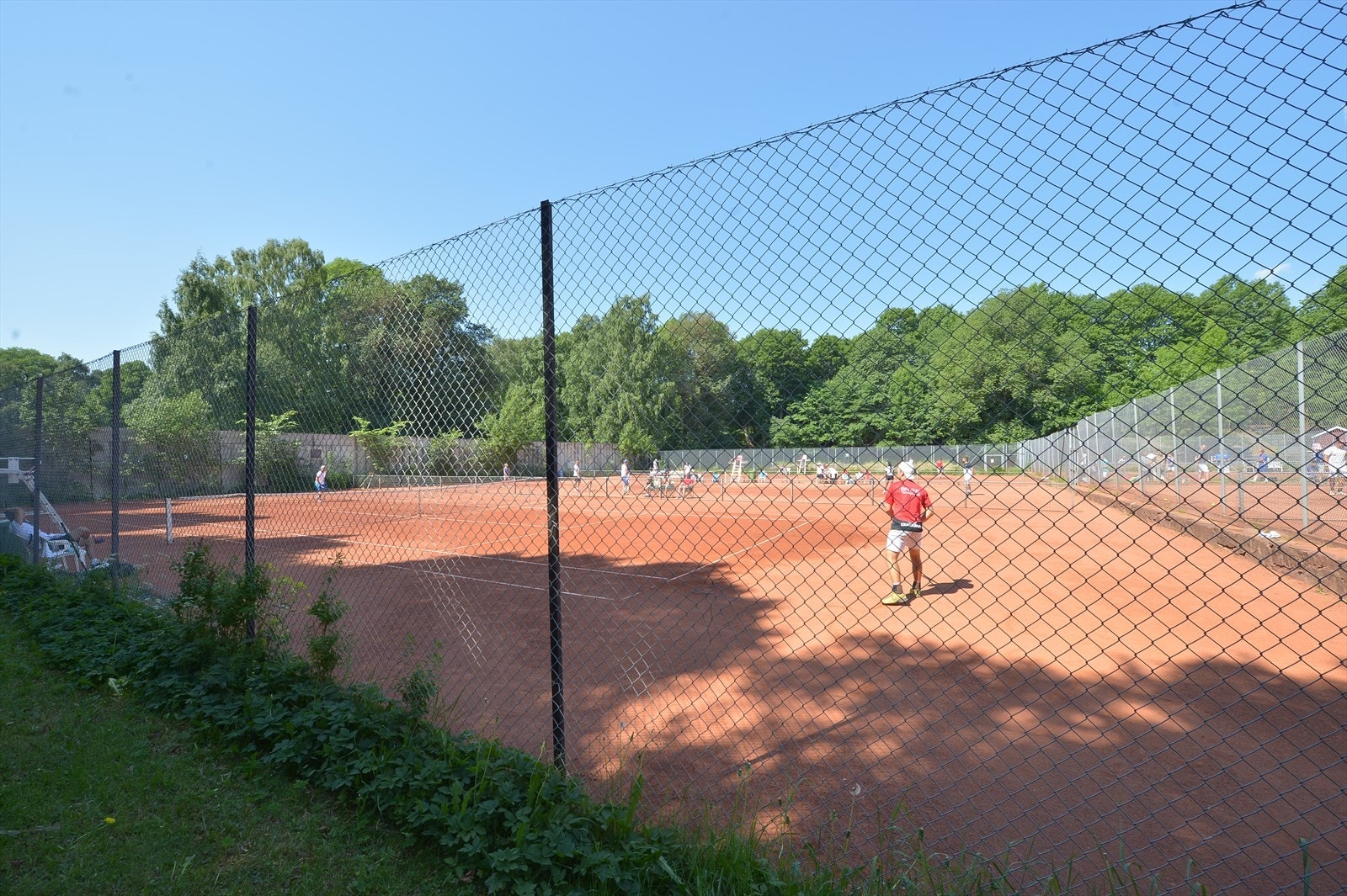 Det er svært gode muligheter for sportslige aktiviteter like rundt hjørnet,, her finn du bl.a. Frogner tennis og en rekke treningsstudioer i nærområdet. Galleribilde