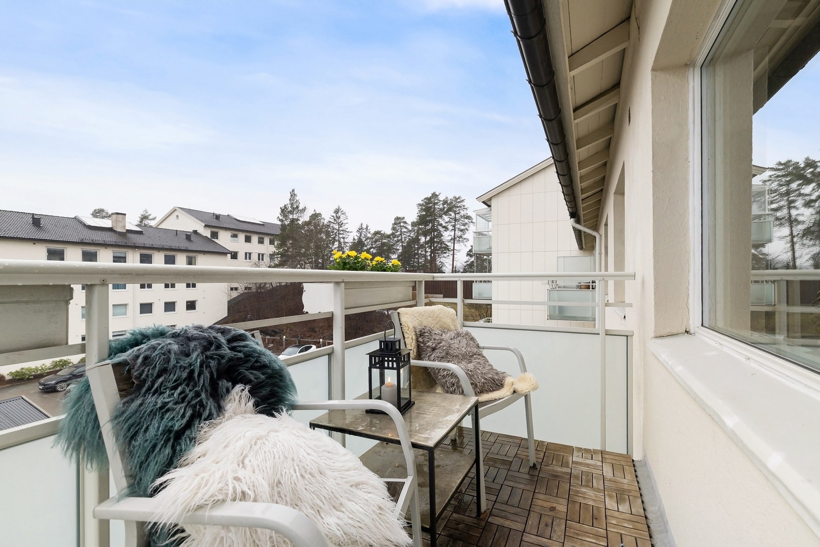 Det er tillatt med både gass- og elektrisk grill på balkongen Galleribilde