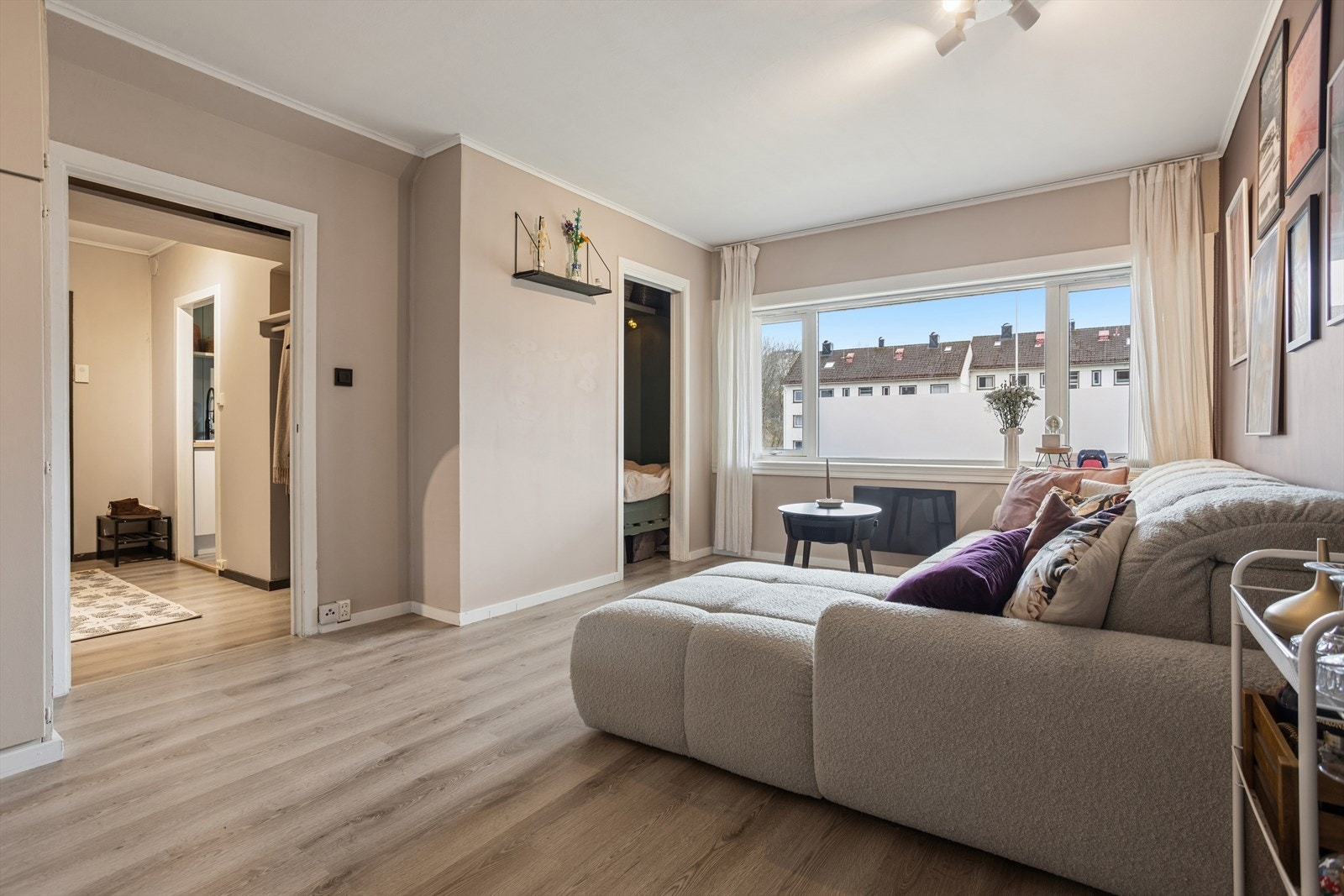 Velkommen til Kristofer Jansons vei 73, presentert av Robert Vigdal Søhoel v/ DNB Eiendom. Galleribilde