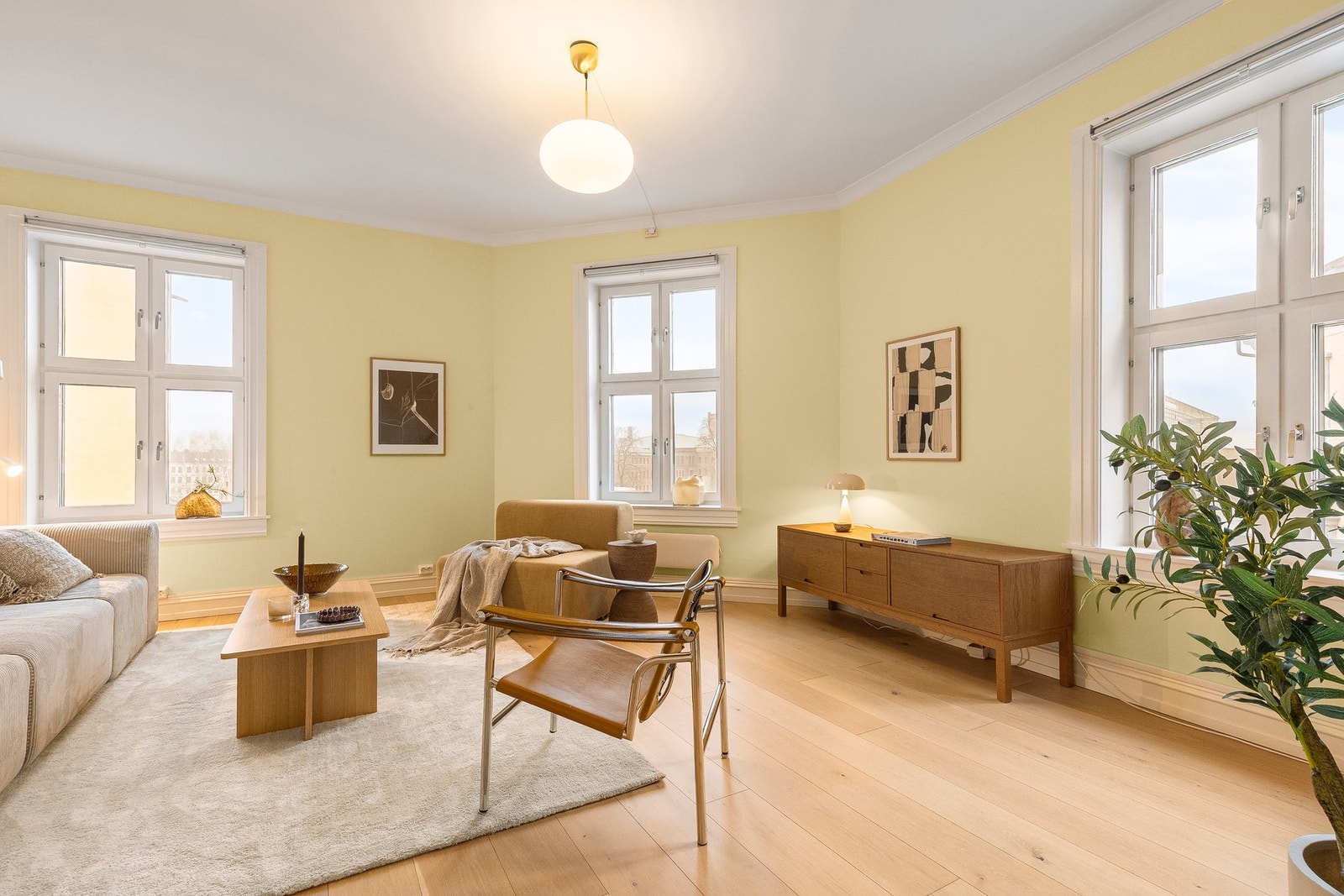 Jon-Kristian Krybelsrud v/ Privatmegleren har gleden av å ønske velkommen til hyggelig visning i Åkebergveien 32 B! Galleribilde