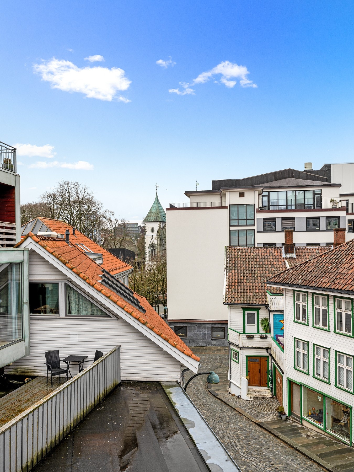 Beliggenheten er utmerket, med kort gangavstand til alt man trenger. Galleribilde