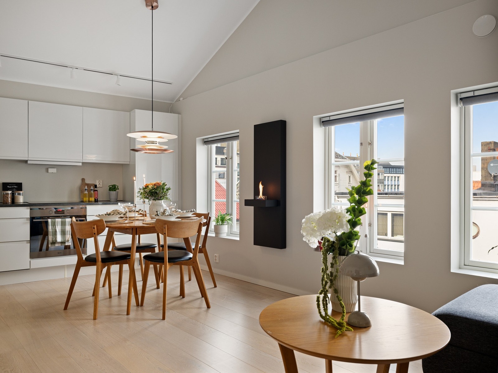 En delikat 3-roms selveierleilighet med moderne standard, oppusset av fagfolk i 2015. Galleribilde