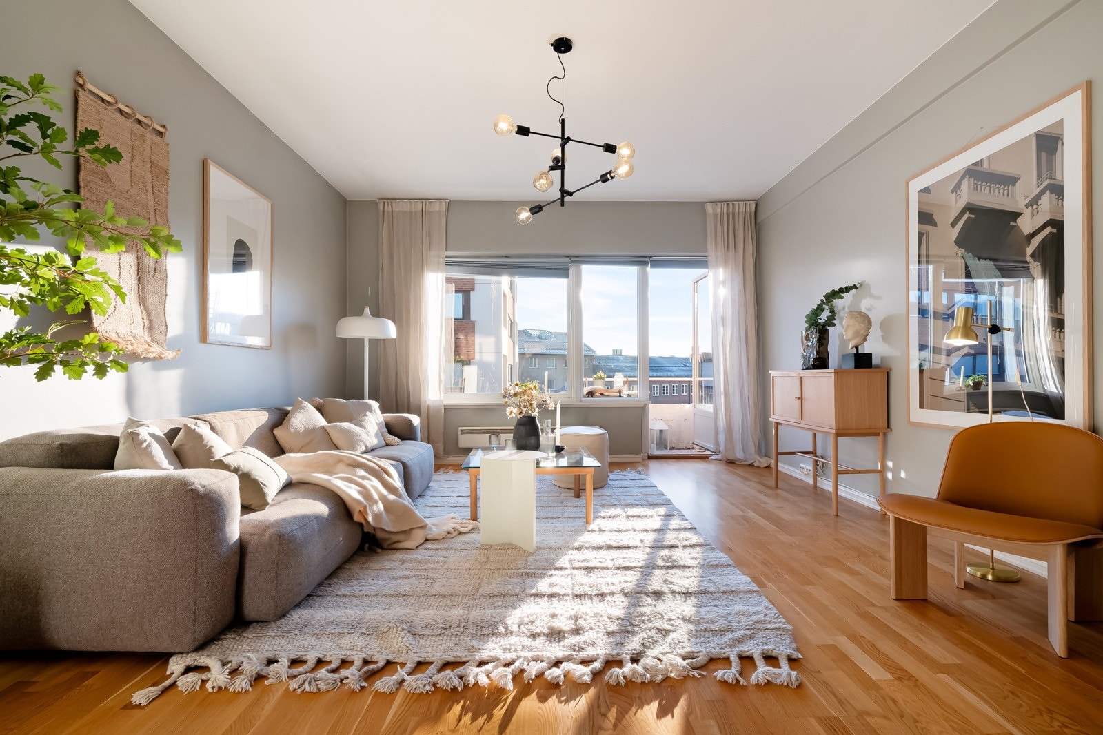 Velkommen til Larviksgata 8, presentert av &Partners ved Kjerstin Falkum, tlf. 922 04 707. Galleribilde