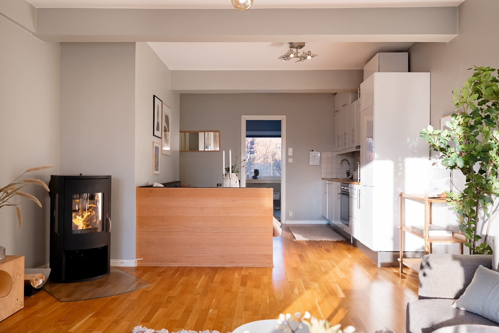 Ingen dok.avgift eller forkjøpsrett ved kjøp av leiligheten. Galleribilde