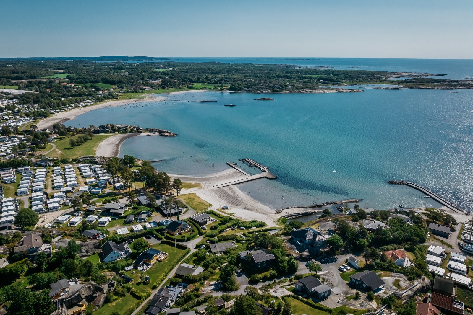 Tomten har en attraktiv og vakker beliggenhet Galleribilde