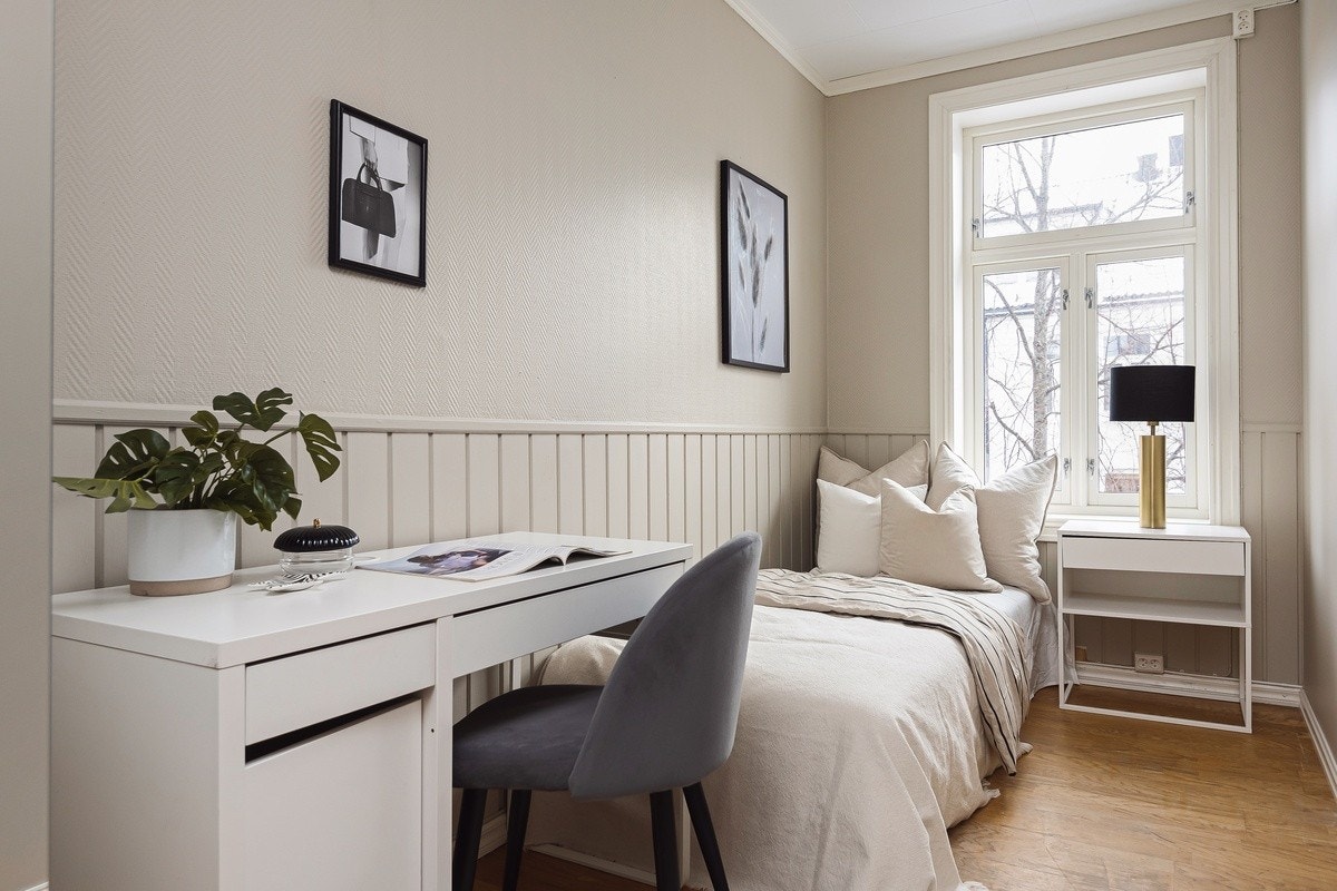 Rom "Merkur" - Romslige garderobeskap med speildører på alle soverom. Galleribilde