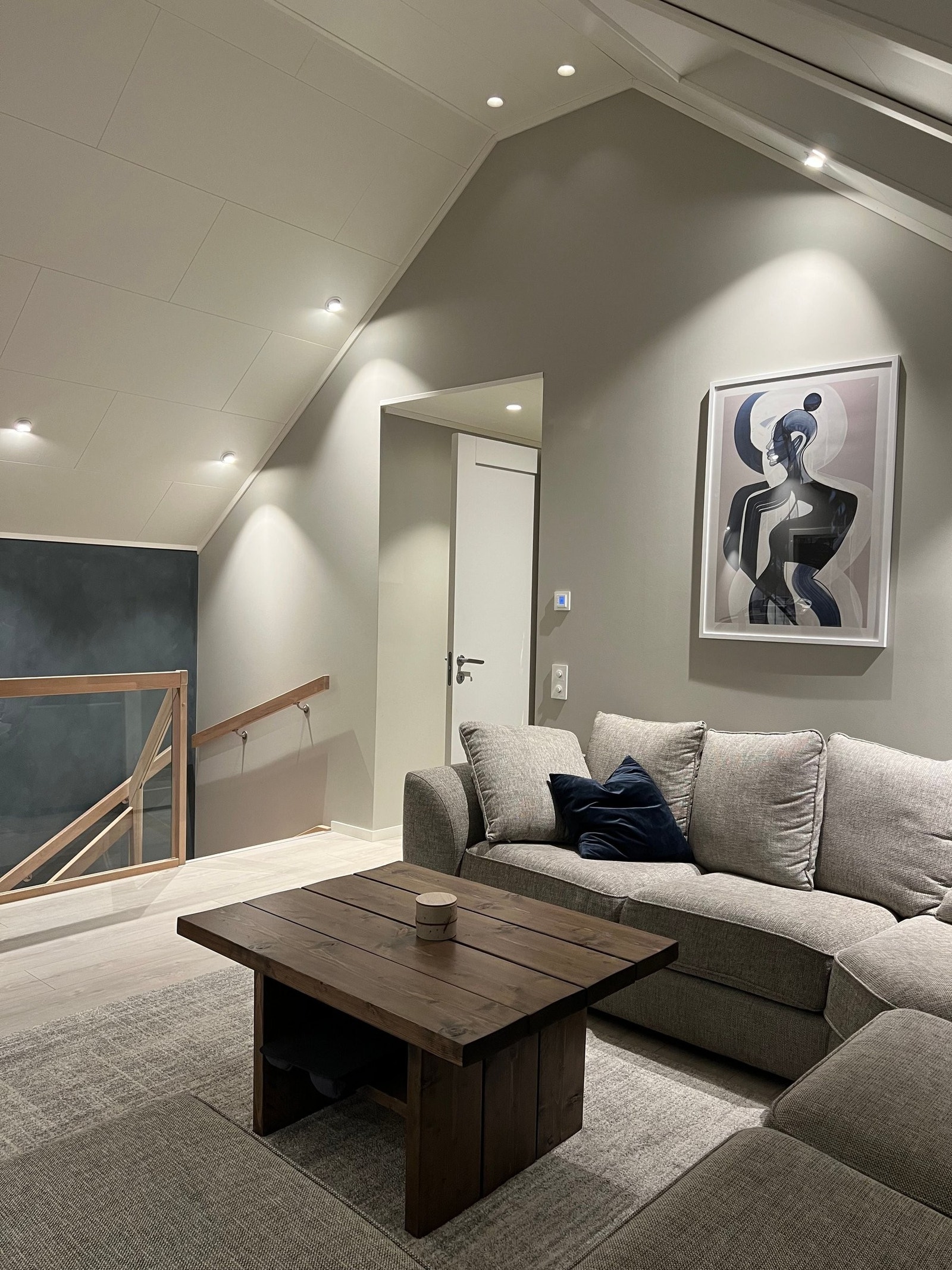 Oppholdsrom andre etasje Galleribilde