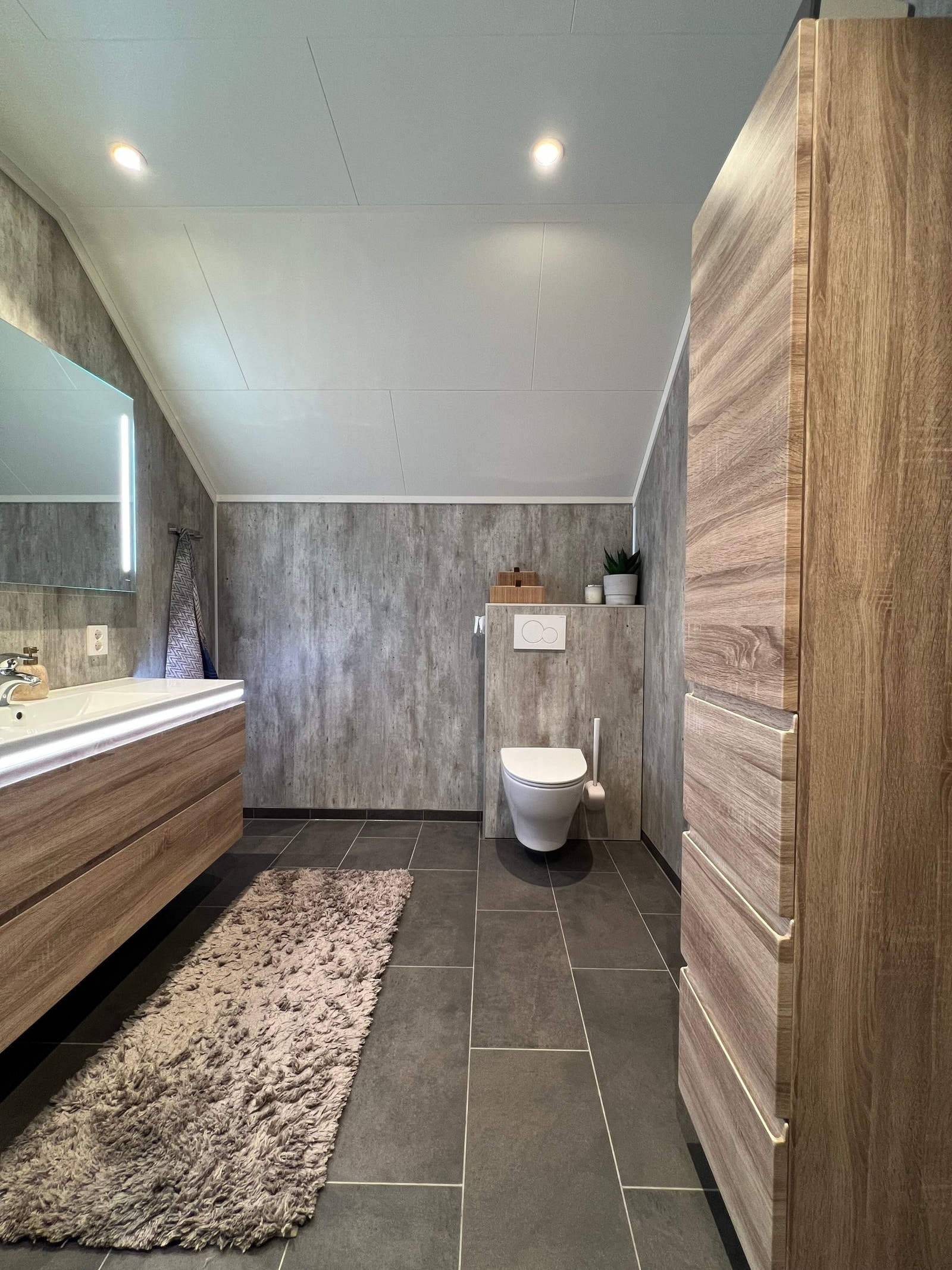 Baderom andre etasje. Tilknyttning til hovedsoverom Galleribilde